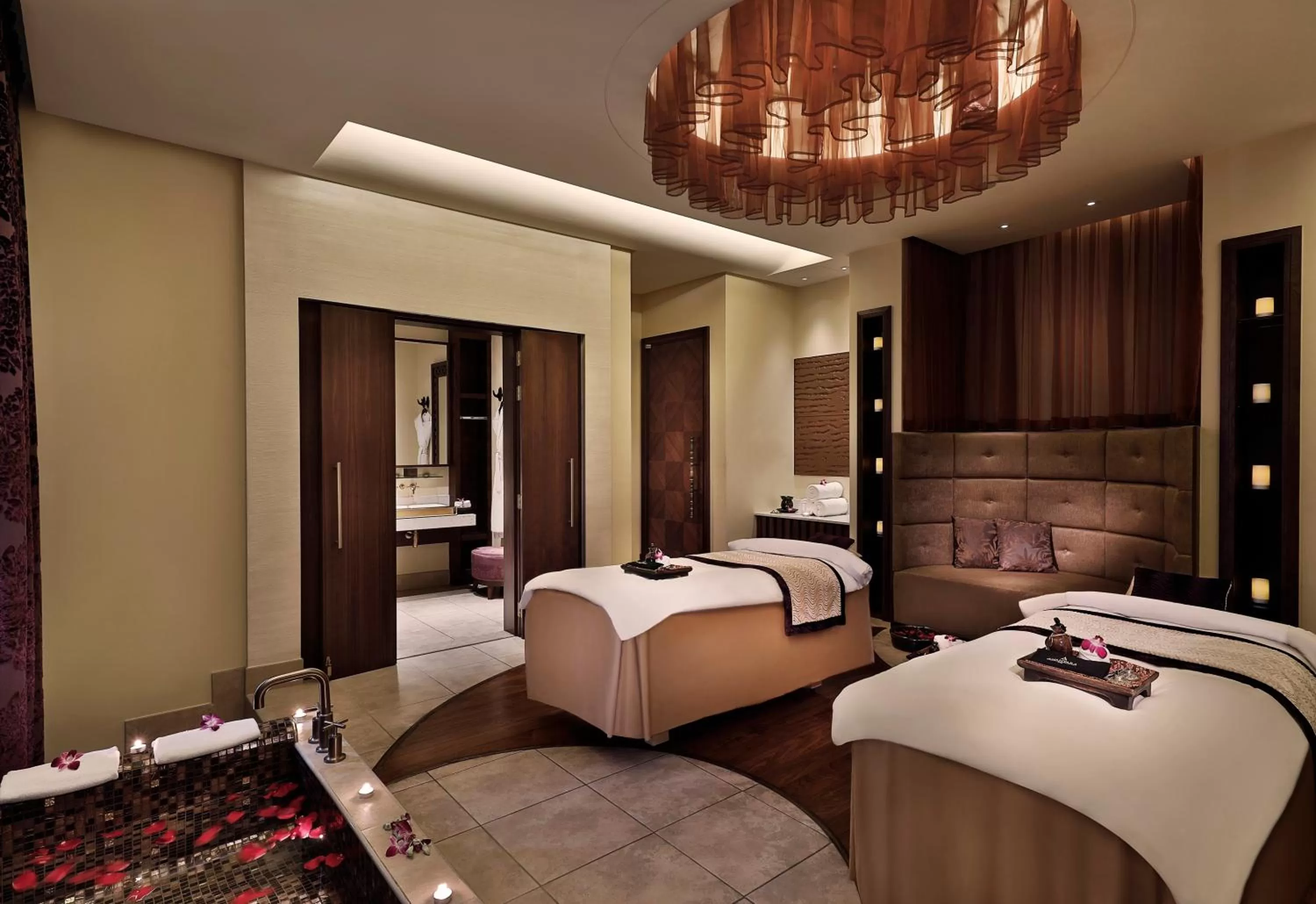 Massage in Anantara Eastern Mangroves Abu Dhabi