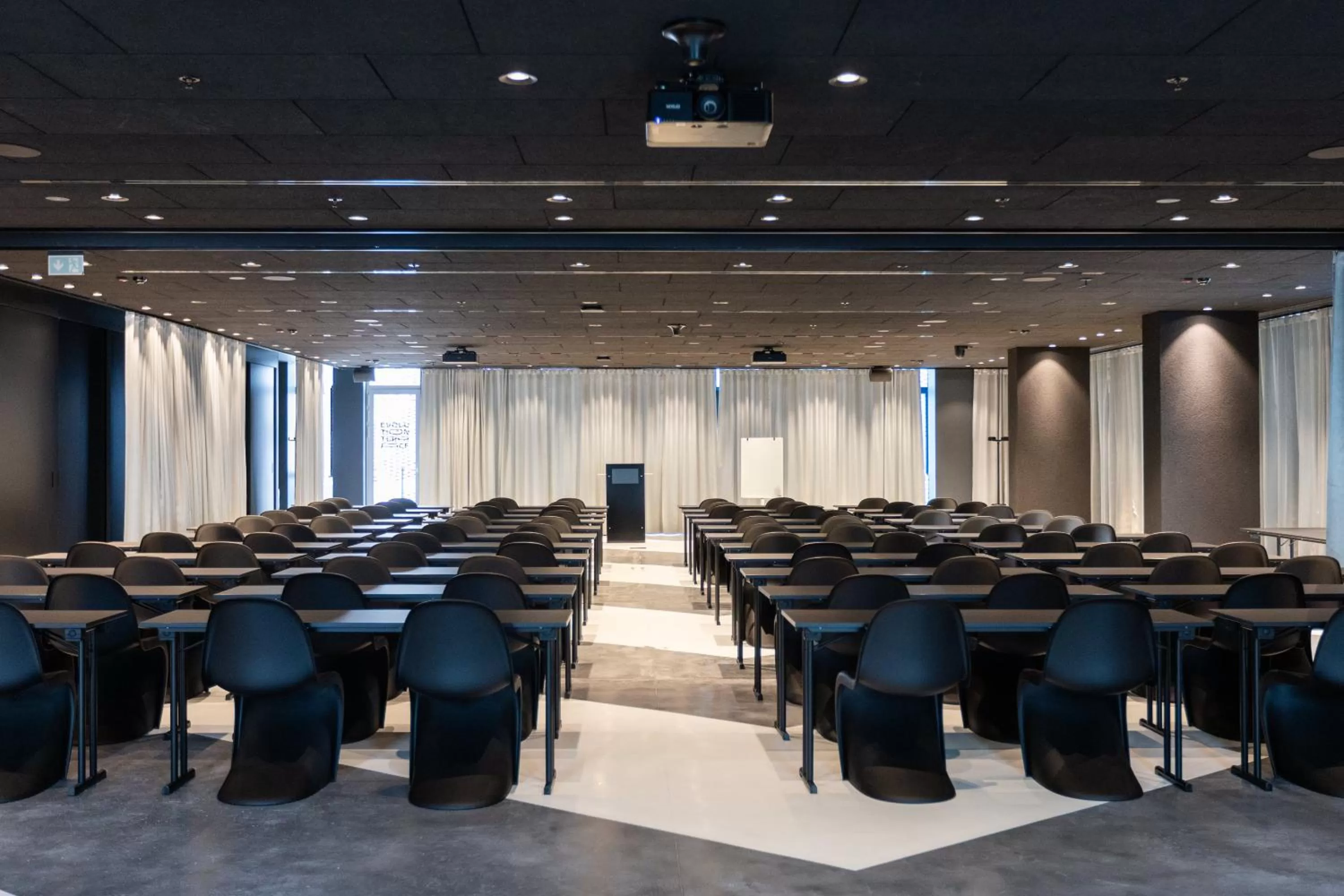 Meeting/conference room in Zonar Zagreb by Maistra City Vibes