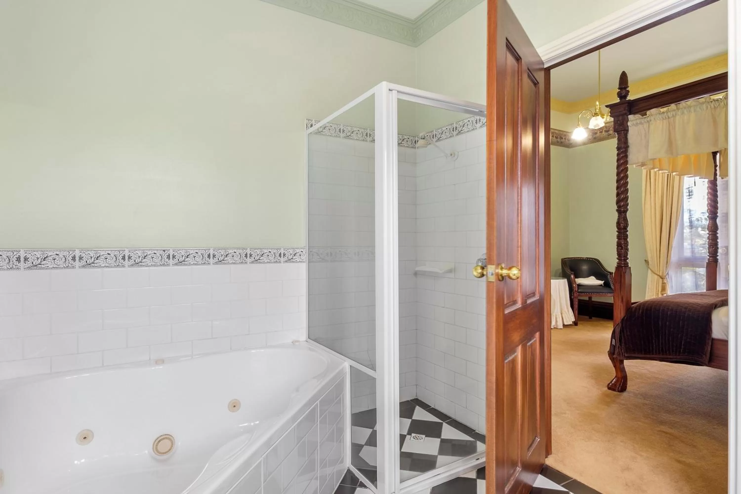 Bathroom, Bed in Orana House