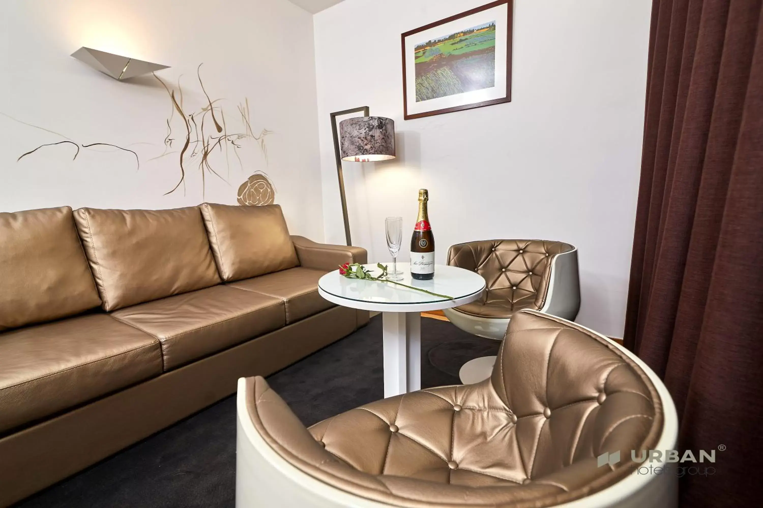 Deluxe Family Suite in Hotel Amadeos - Matosinhos - Porto Deluxe Family Suite in Hotel Amadeos - Matosinhos - Porto