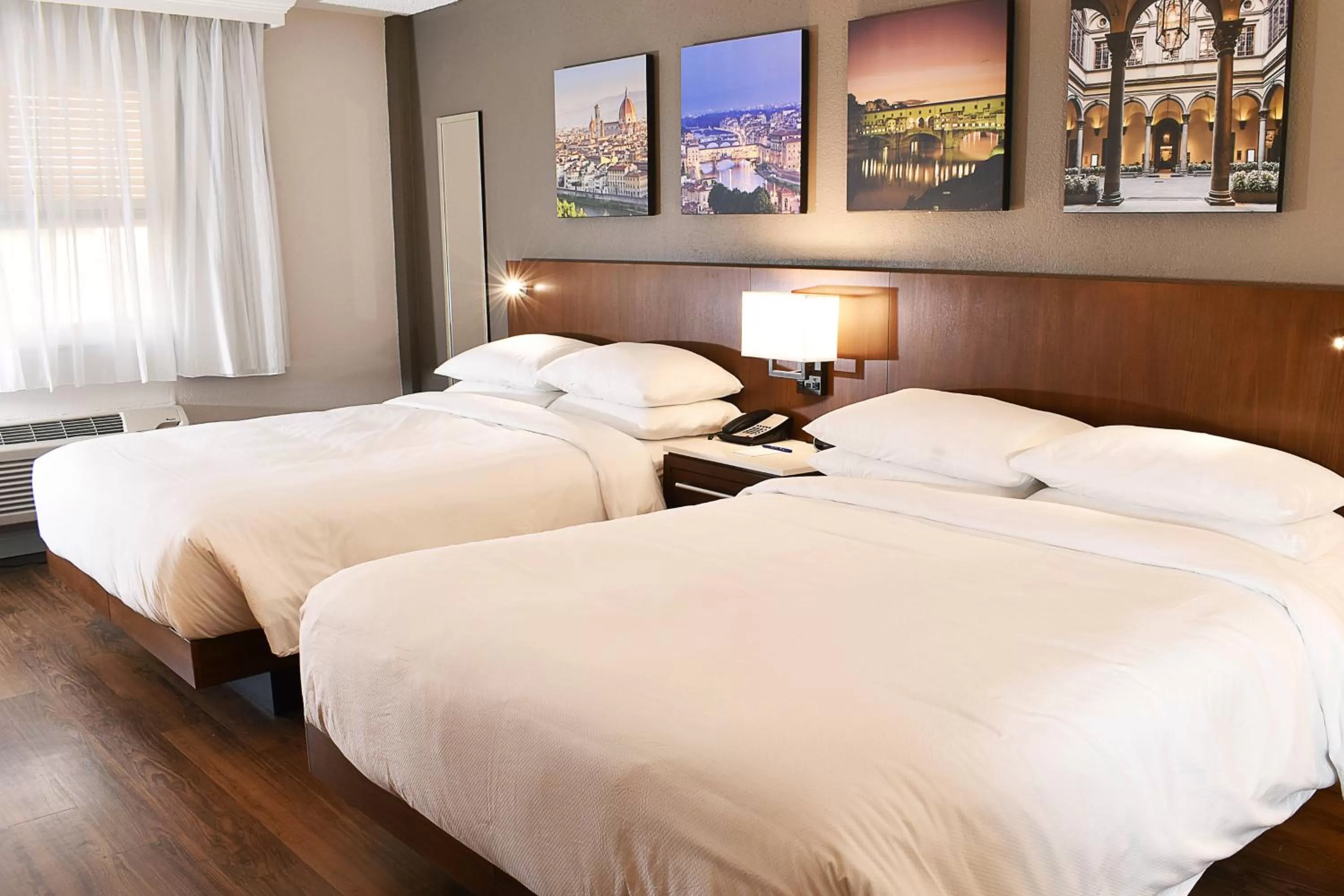 Queen Room with Queen Bed and Transfer Shower - Mobility and Hearing Accessible in Delta Hotels by Marriott Indianapolis East