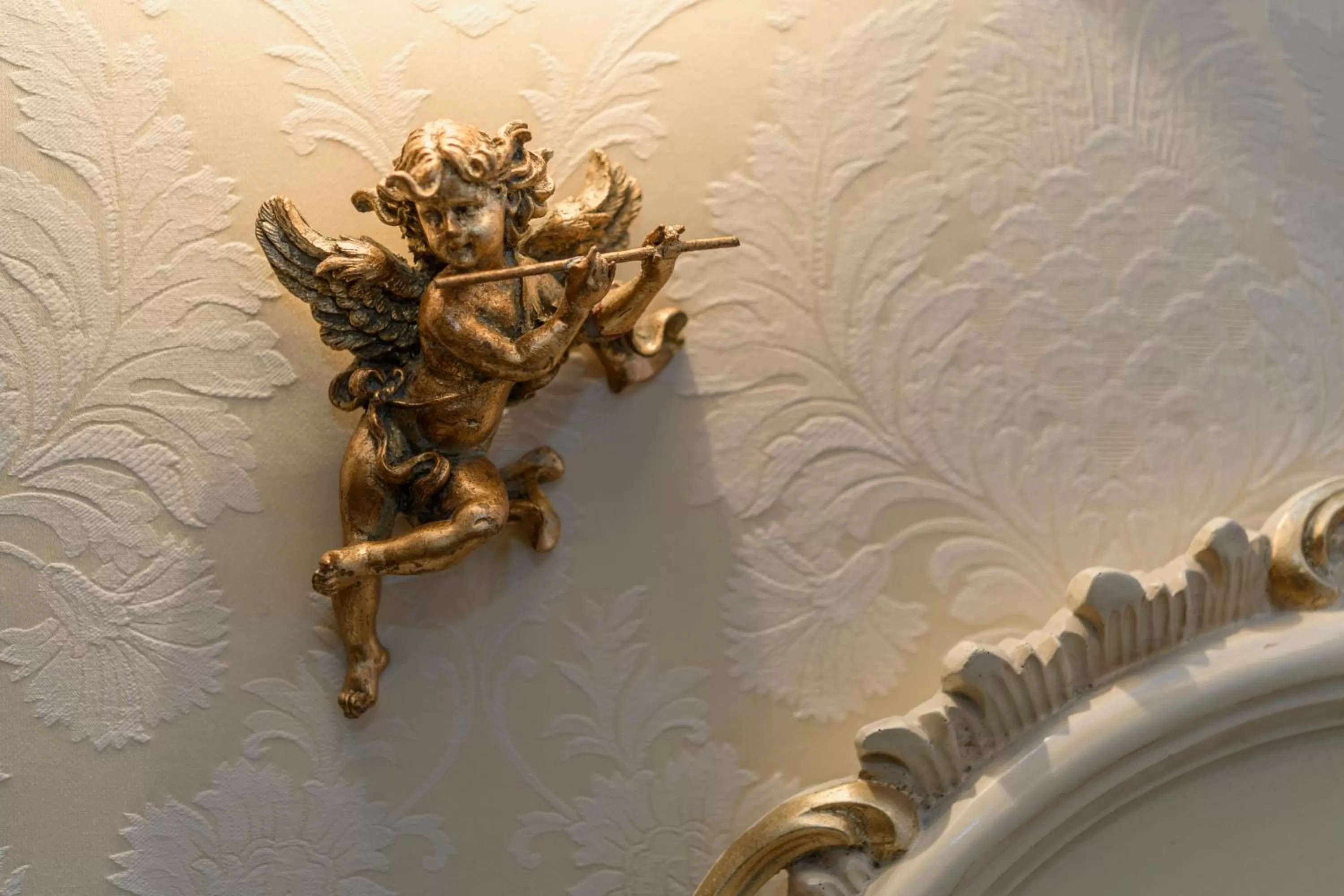 Decorative detail in Locanda Al Leon