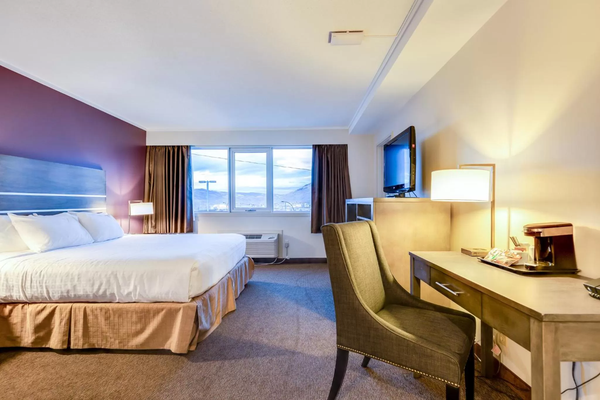 Deluxe King Suite in The Thompson Hotel