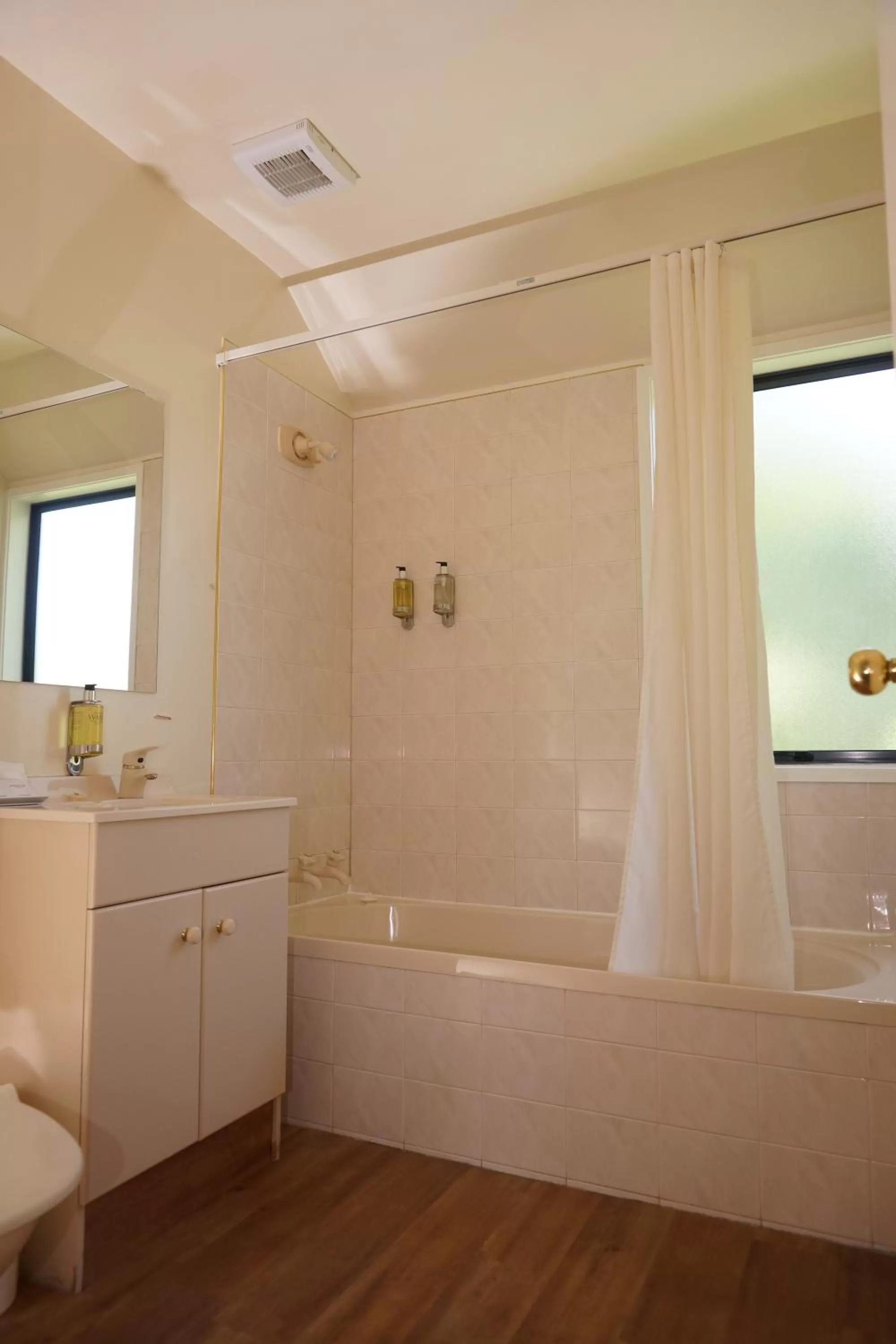 Day in Sherborne Motor Lodge