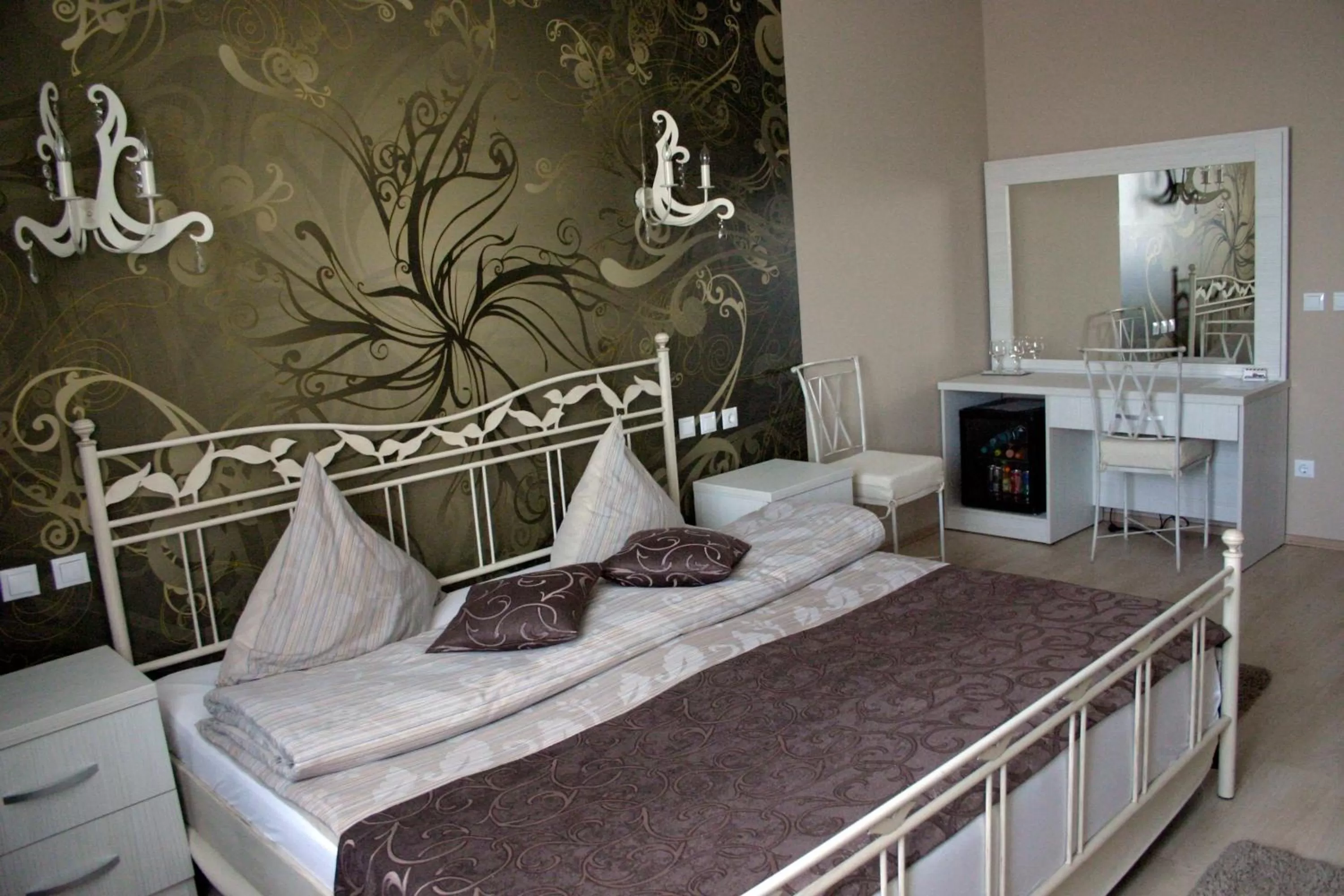 Photo of the whole room, Bed in Hotel Sheriff