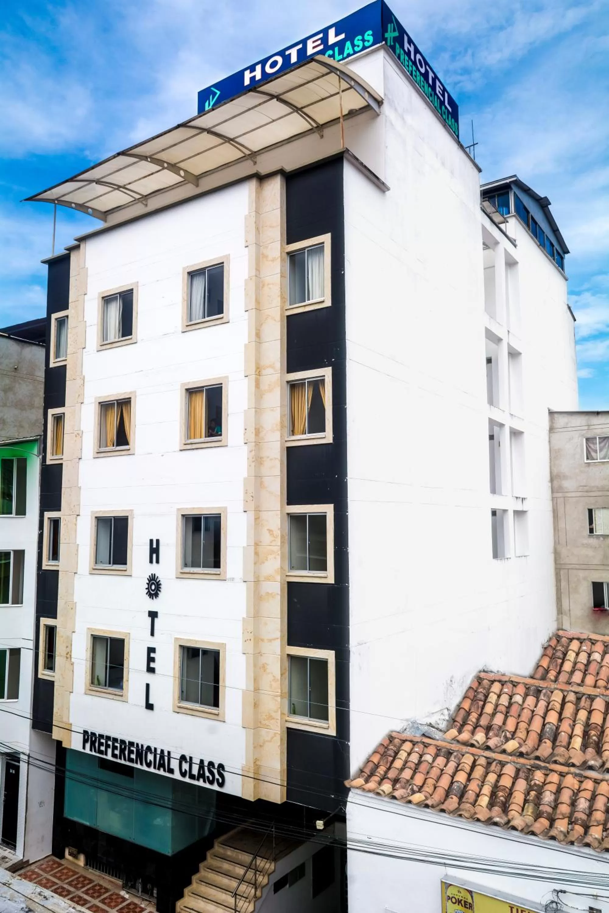 Facade/entrance, Property Building in Hotel Preferencial Class