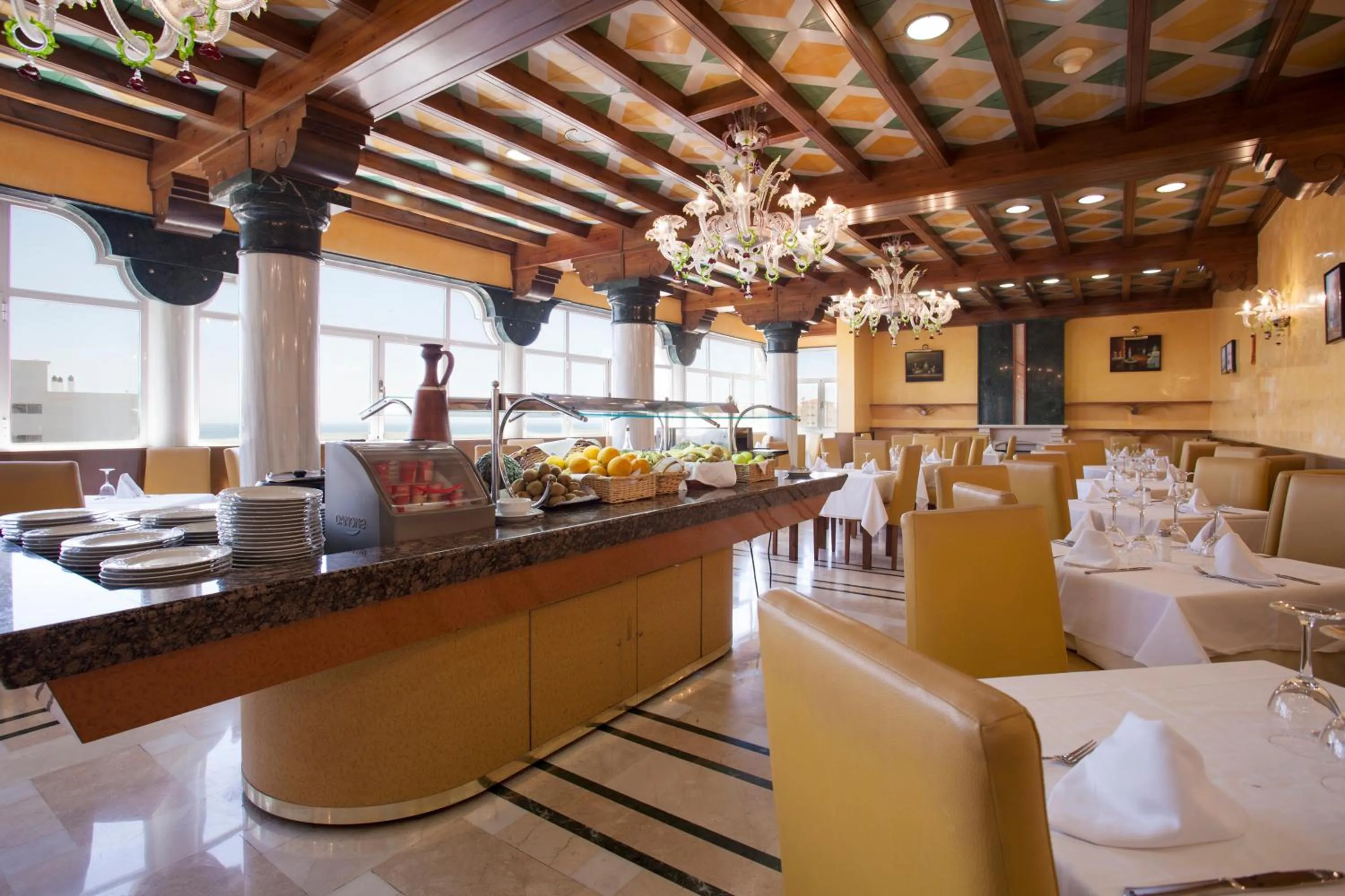 Restaurant/places to eat in Fénix Torremolinos - Adults Only Recommended