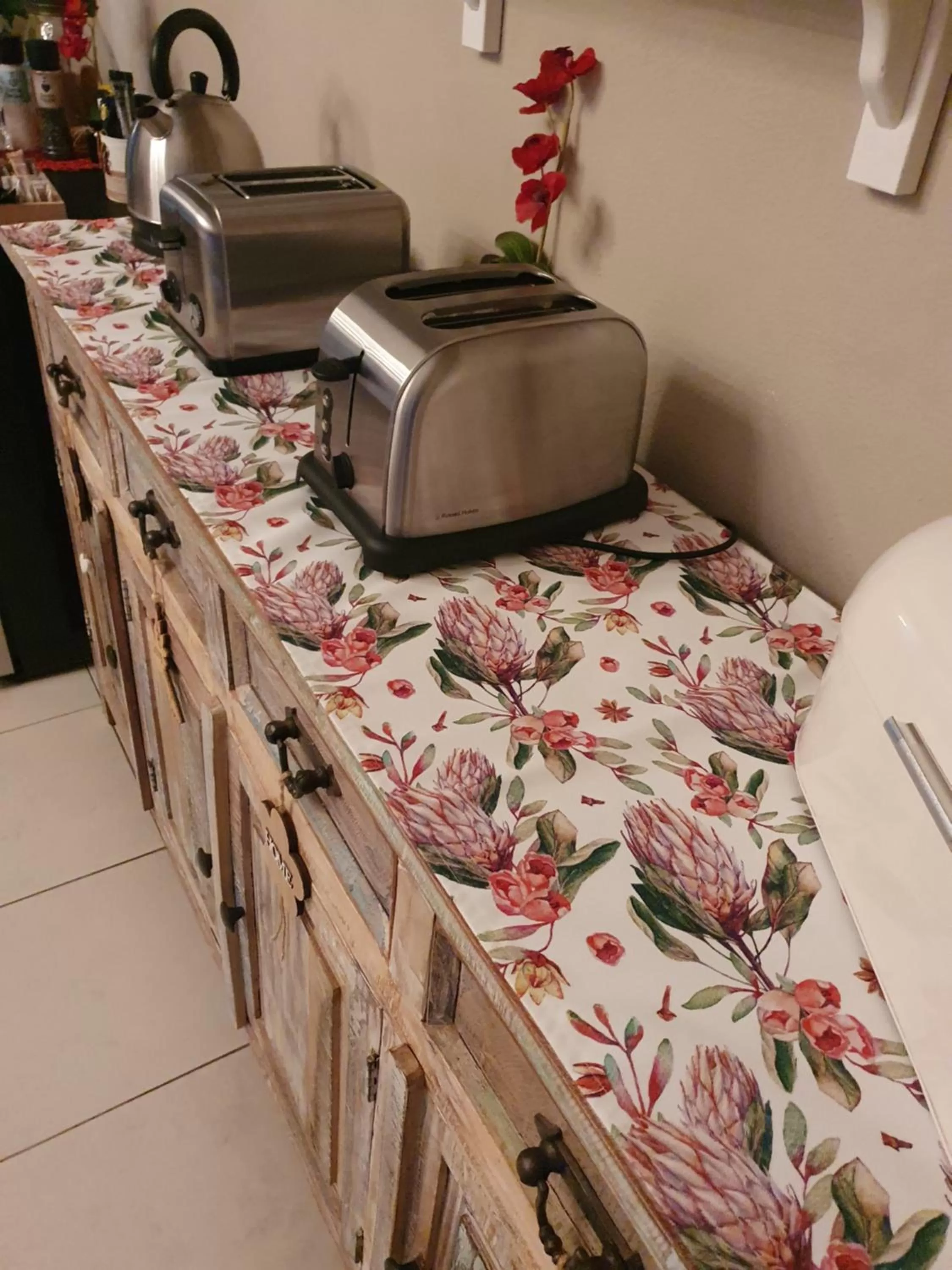 Coffee/tea facilities in The Leopard Tree