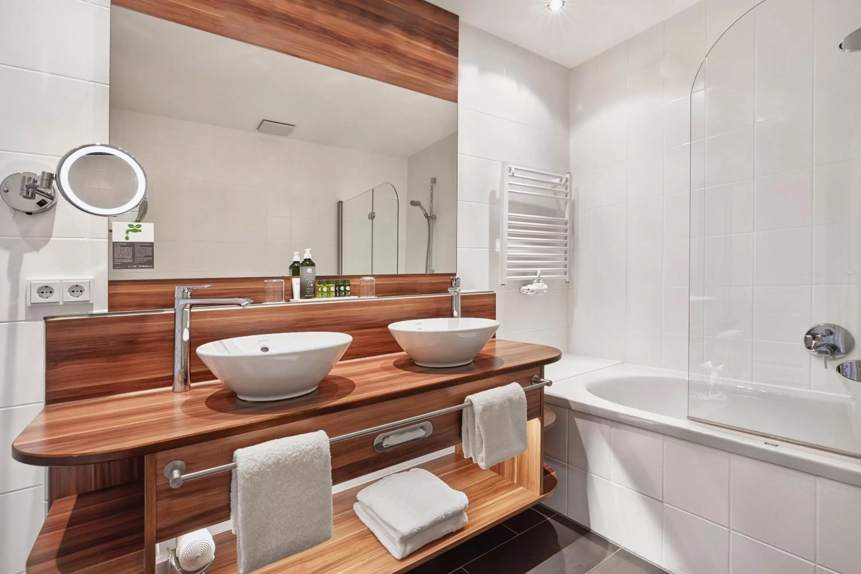 Bathroom in Königshof Hotel Resort