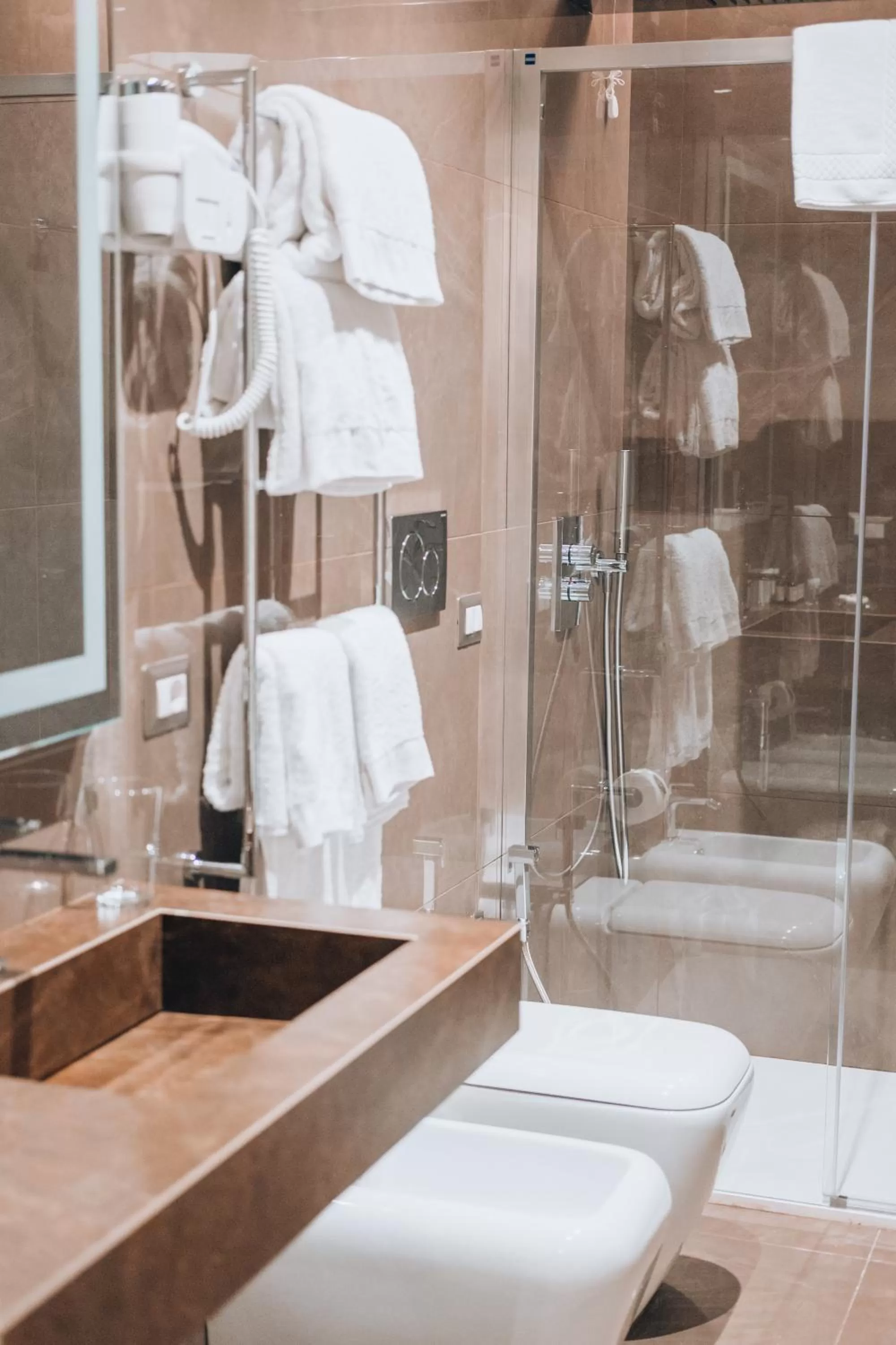 Bathroom in Caruso Place Luxury Rooms & Suites