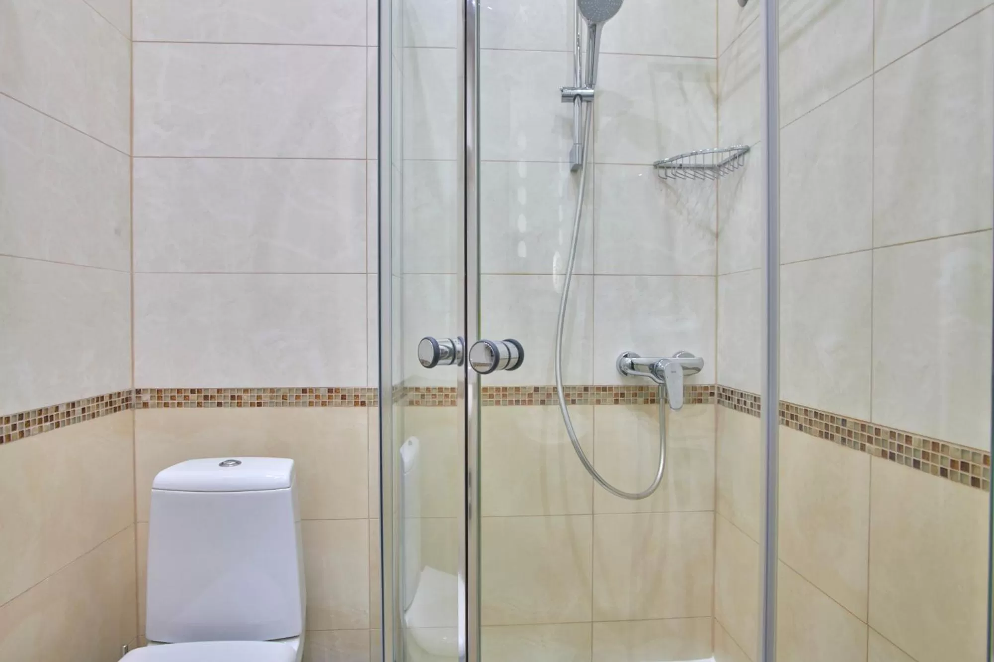 Shower, Bathroom in Hotel & Spa NEMO with dolphins