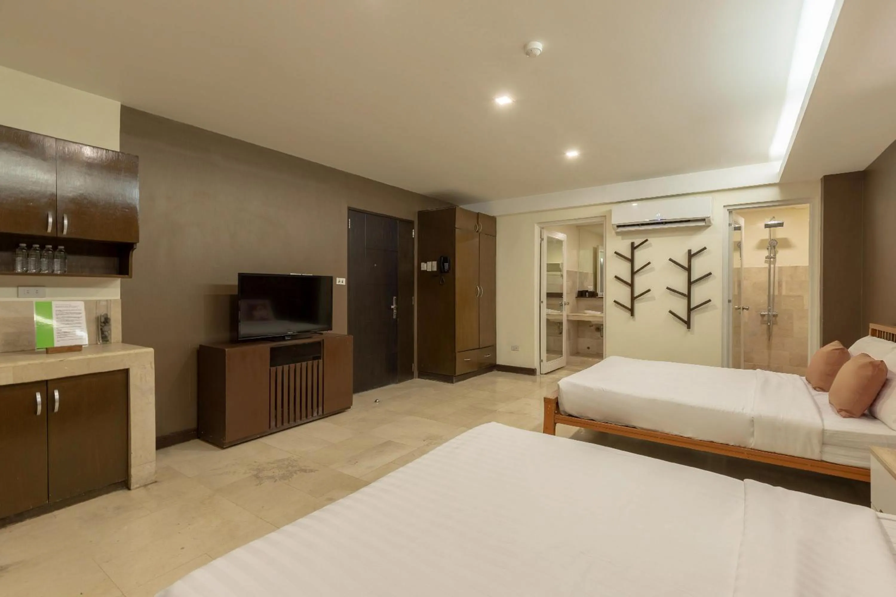 Photo of the whole room, Bed in Selah Garden Hotel Manila