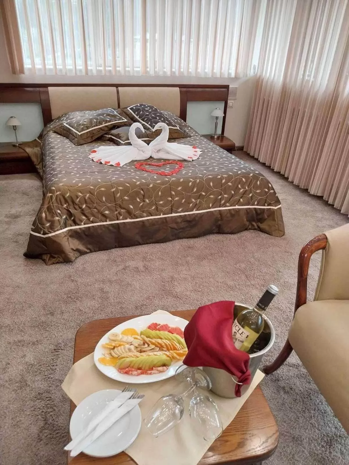 Bed in Troyan Plaza Hotel