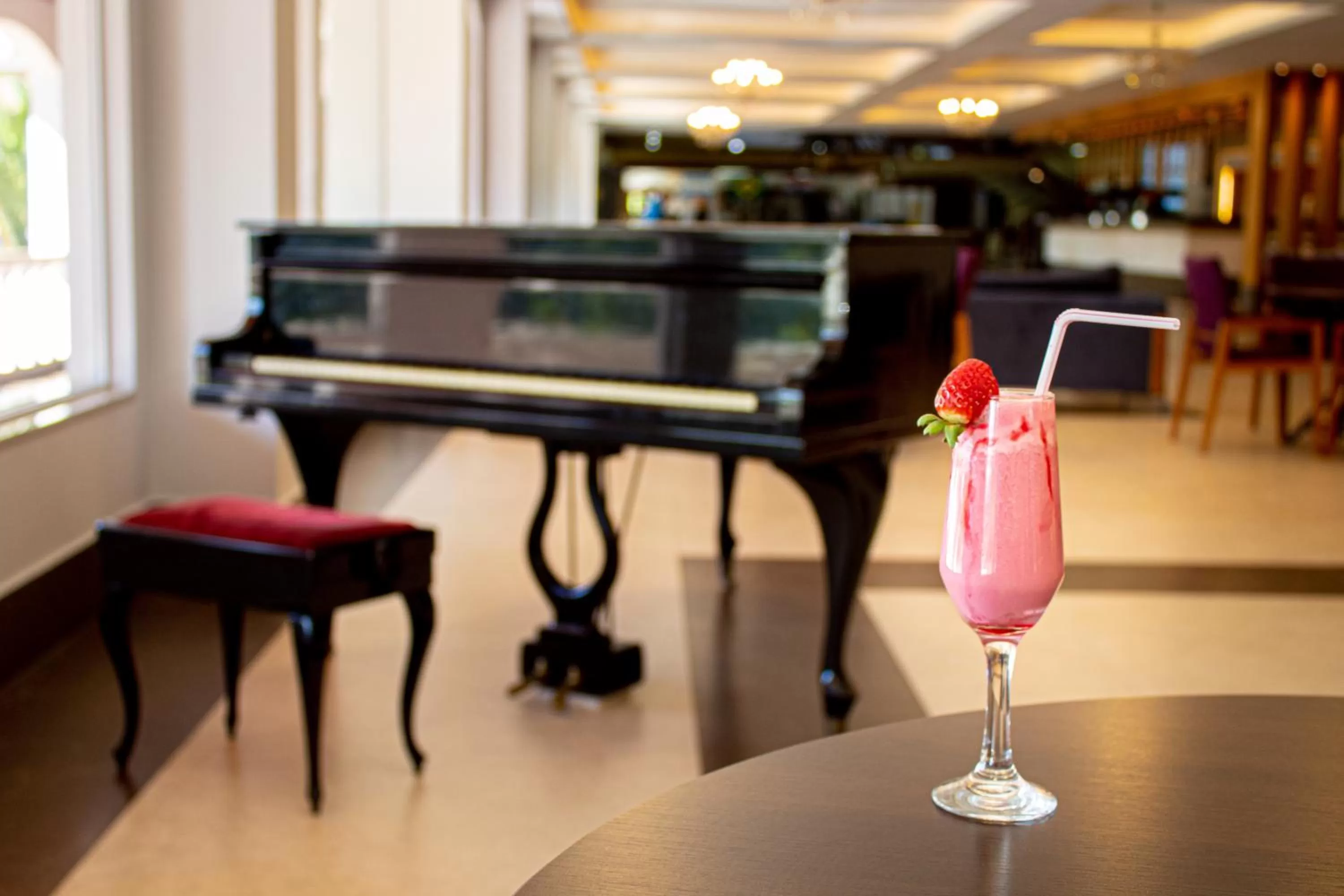 Lounge or bar in Grand Carimã Resort & Convention Center