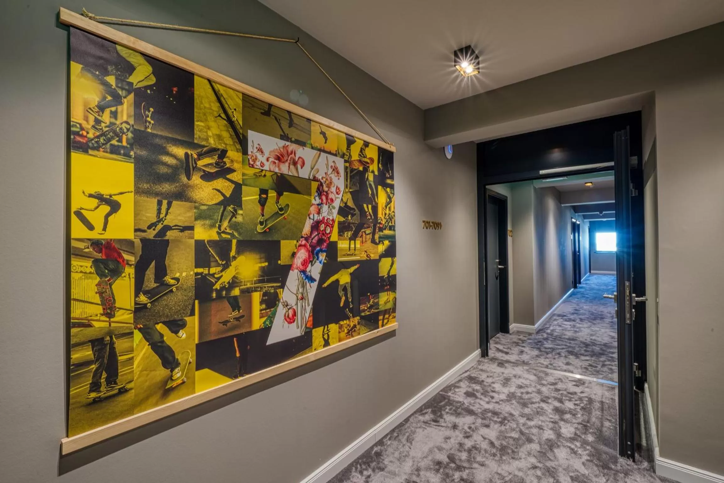 Decorative detail in Vienna House Easy by Wyndham Hannover City