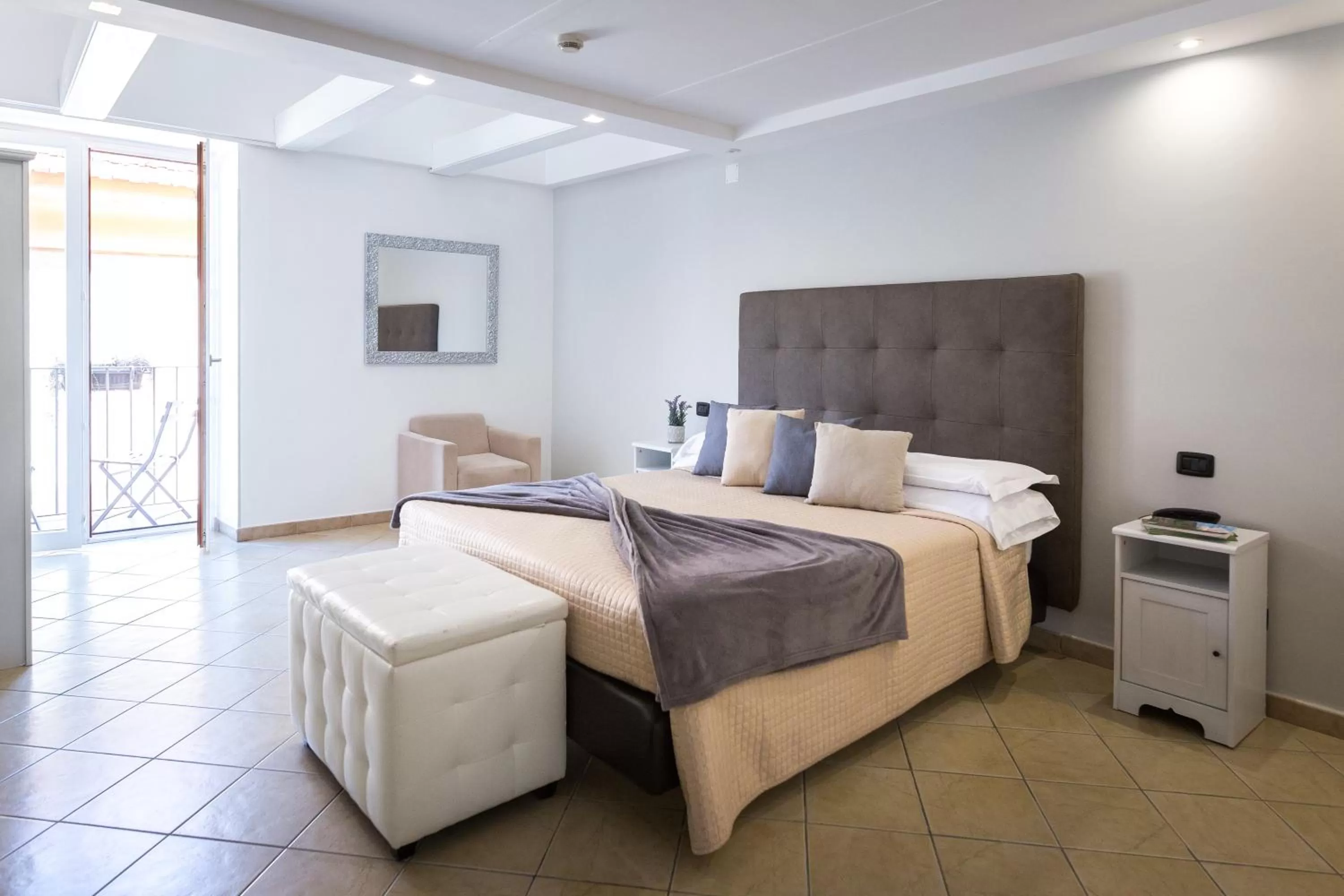 Shower, Bed in Hotel Rivoli Sorrento