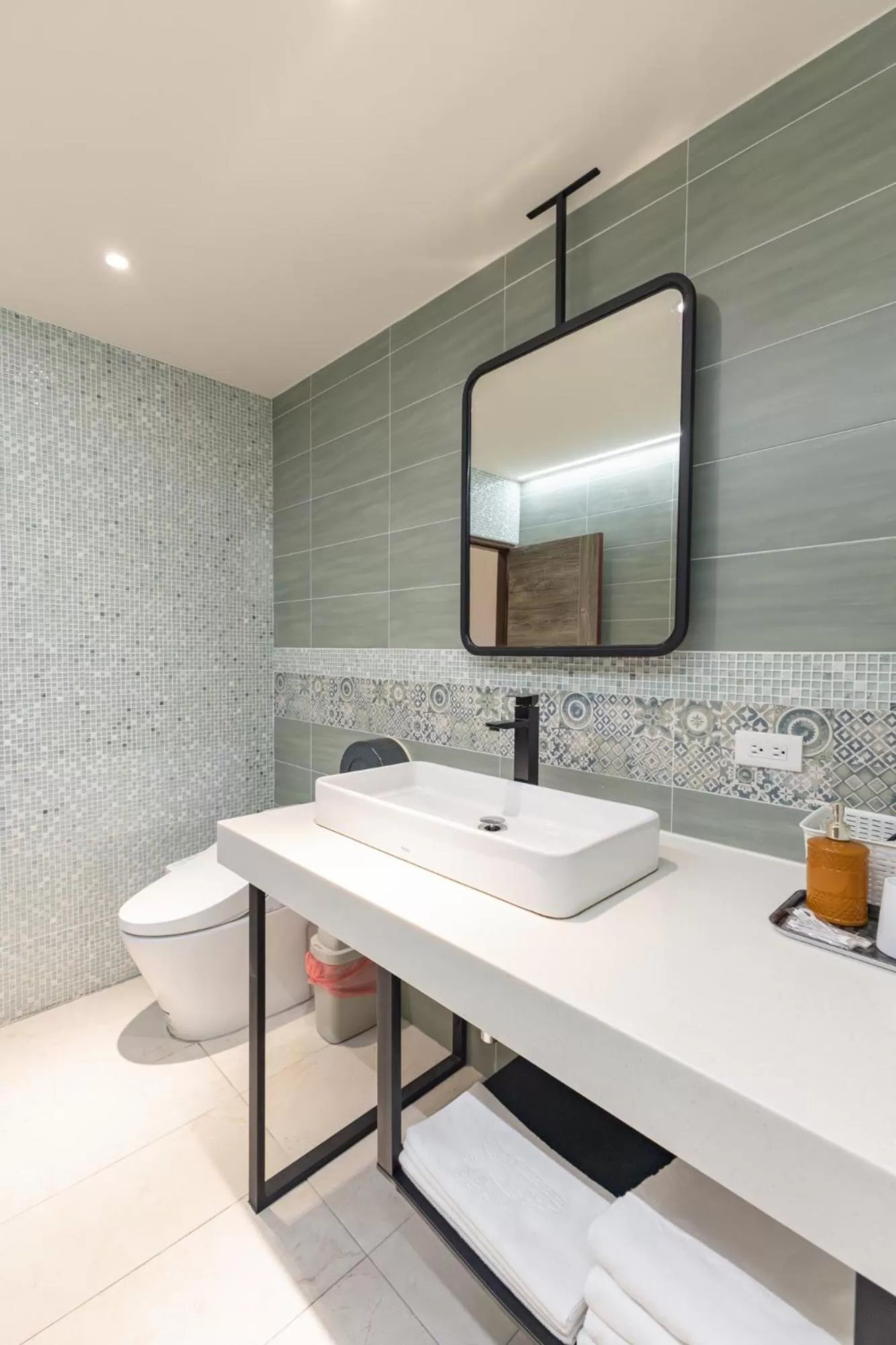 Shower in Beachcastle & Sea View Villa