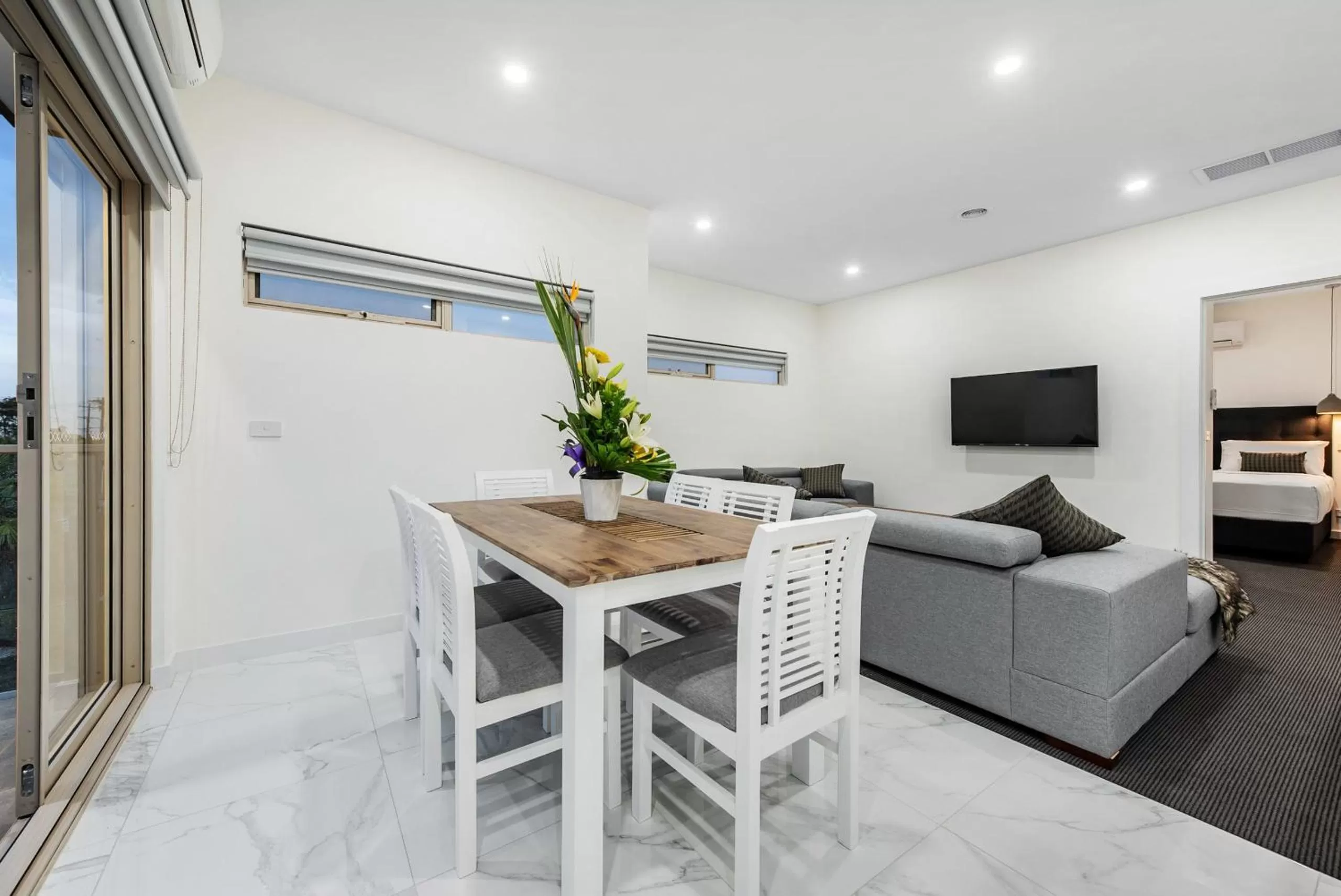 Living room in Melbourne Airport Motel