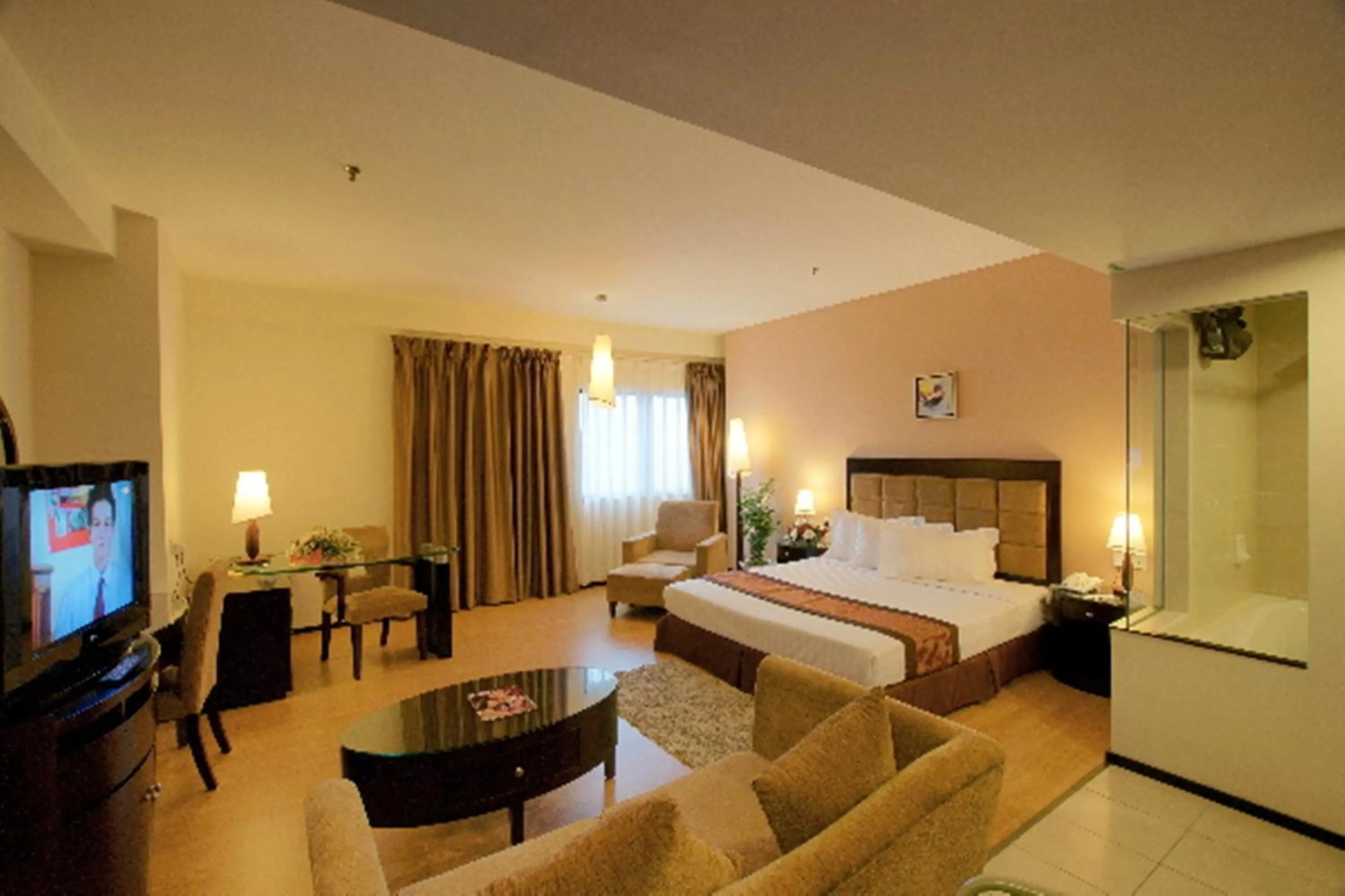 Day, Bed in Crystal Crown Hotel JB