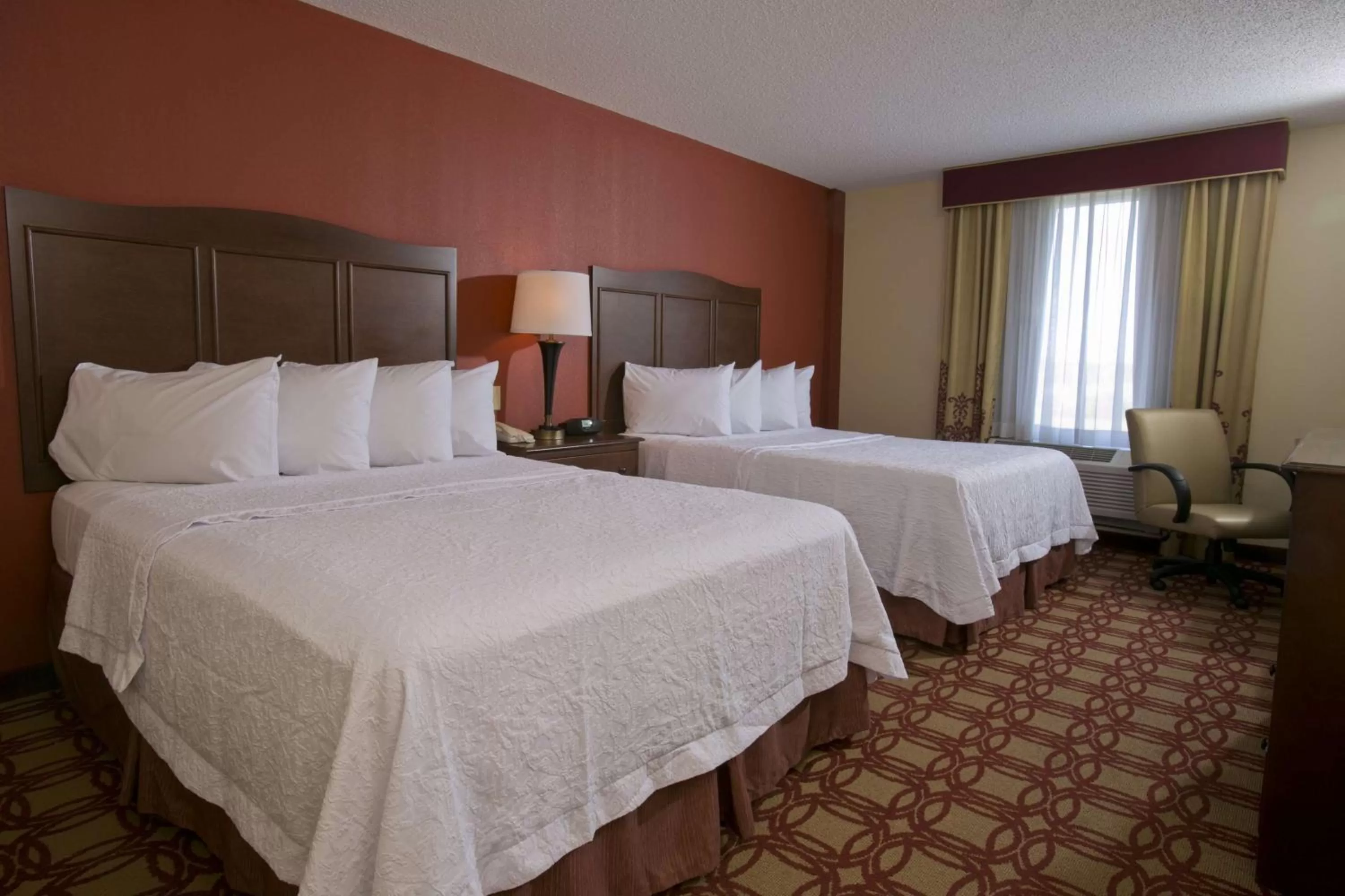 Bedroom, Bed in Hampton Inn & Suites Wiggins