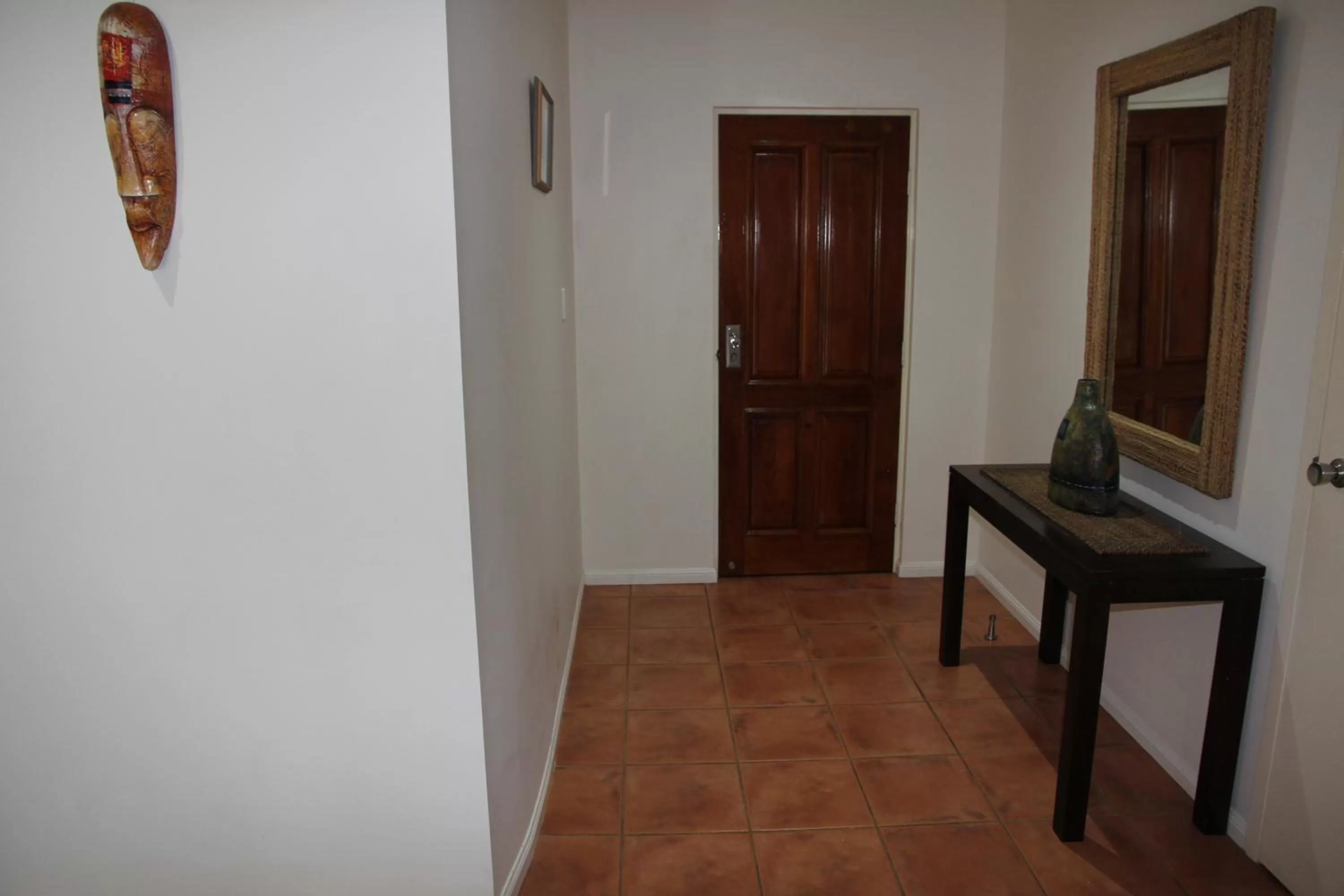 Facade/entrance in Darwin Deluxe Apartments