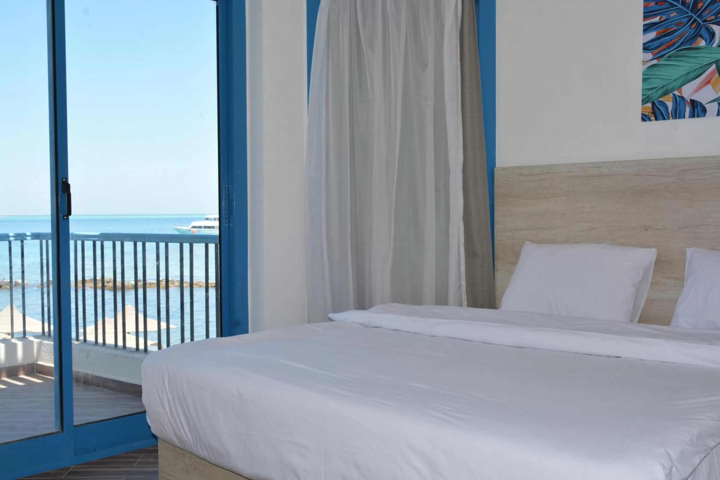 Bed in La Casa Beach