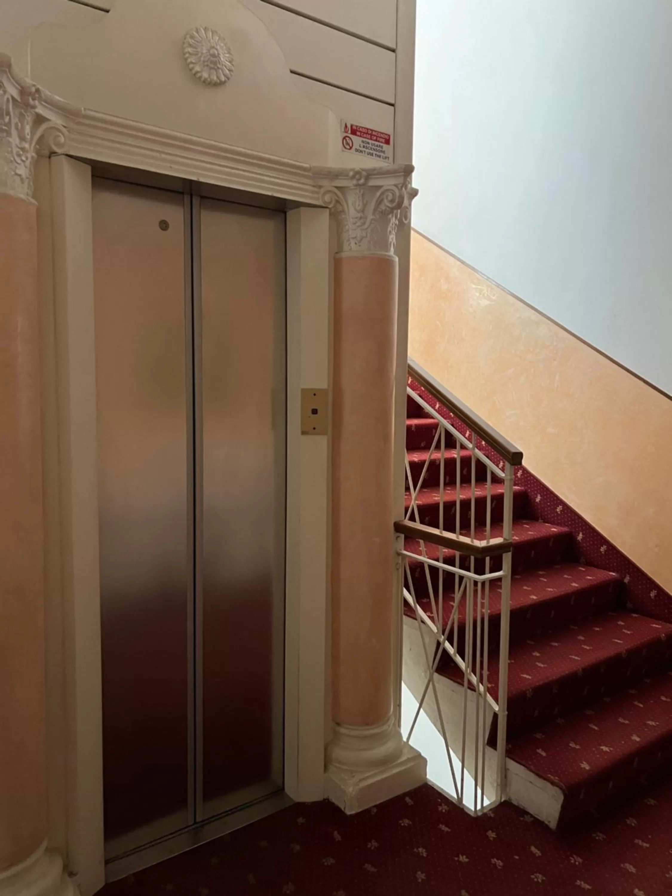 elevator in Hotel Stella D'Italia - Nuova gestione
