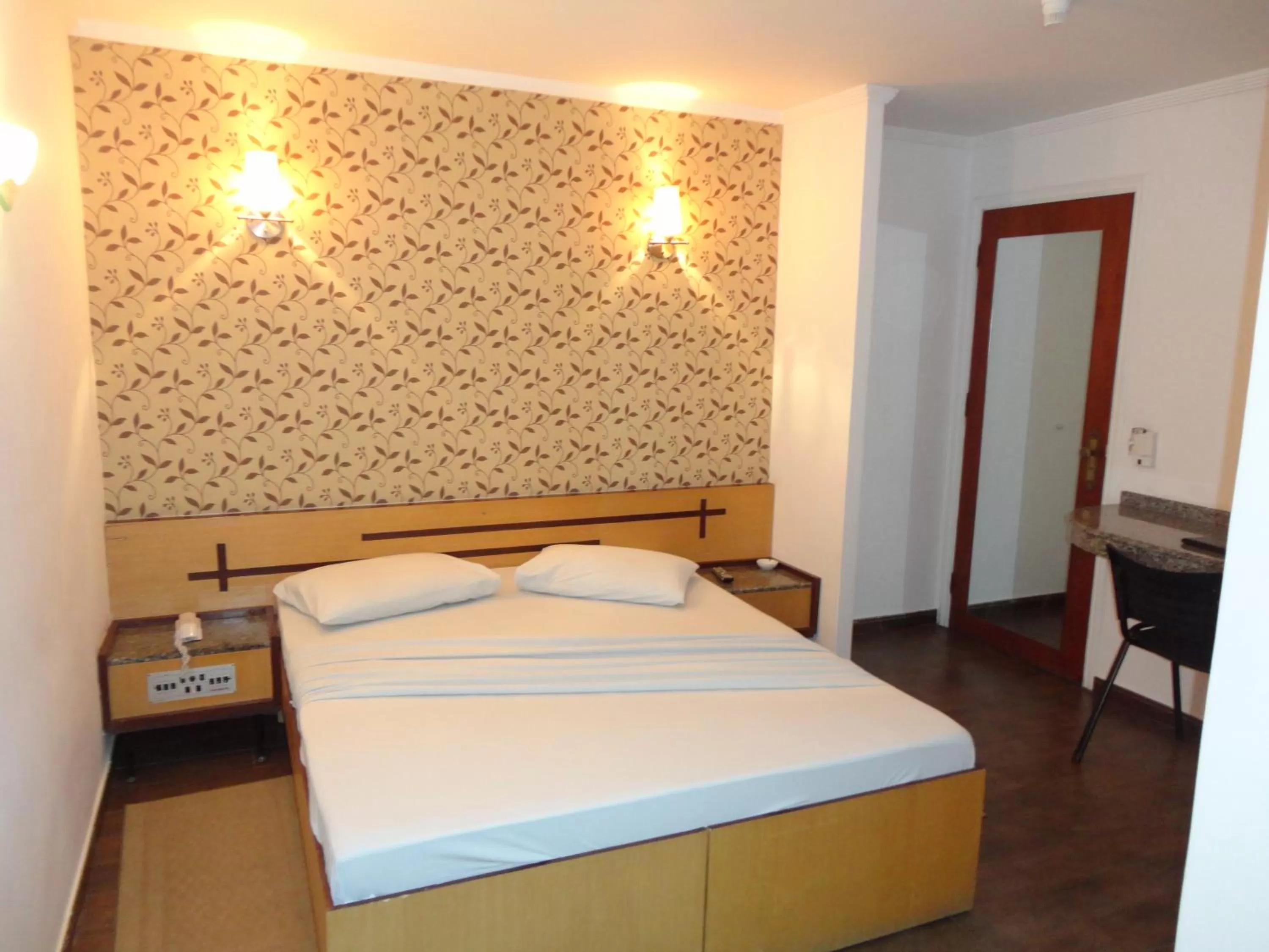 Staff, Bed in Hotel Estrela da Agua Fria