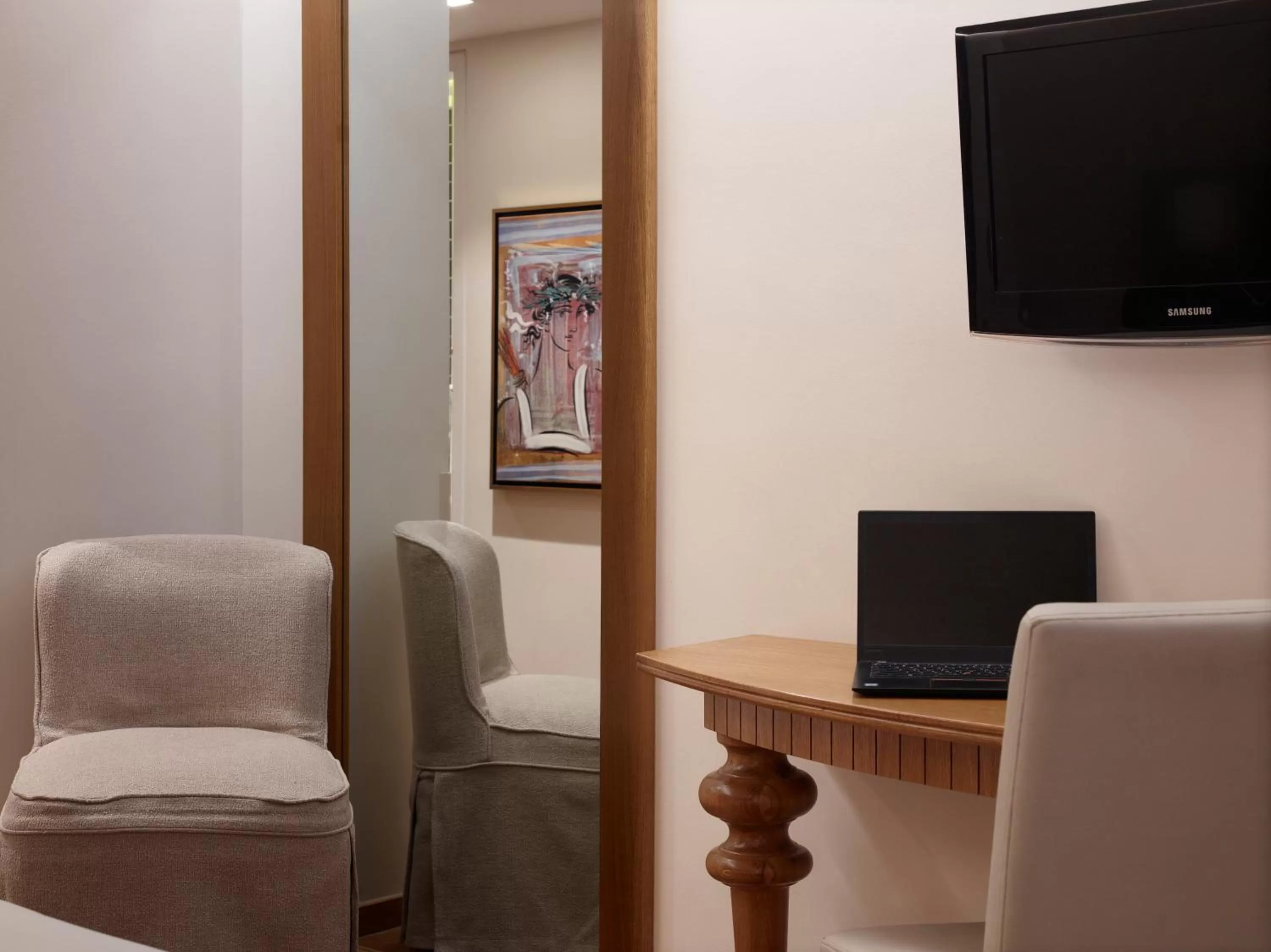 TV and multimedia in Titania Hotel