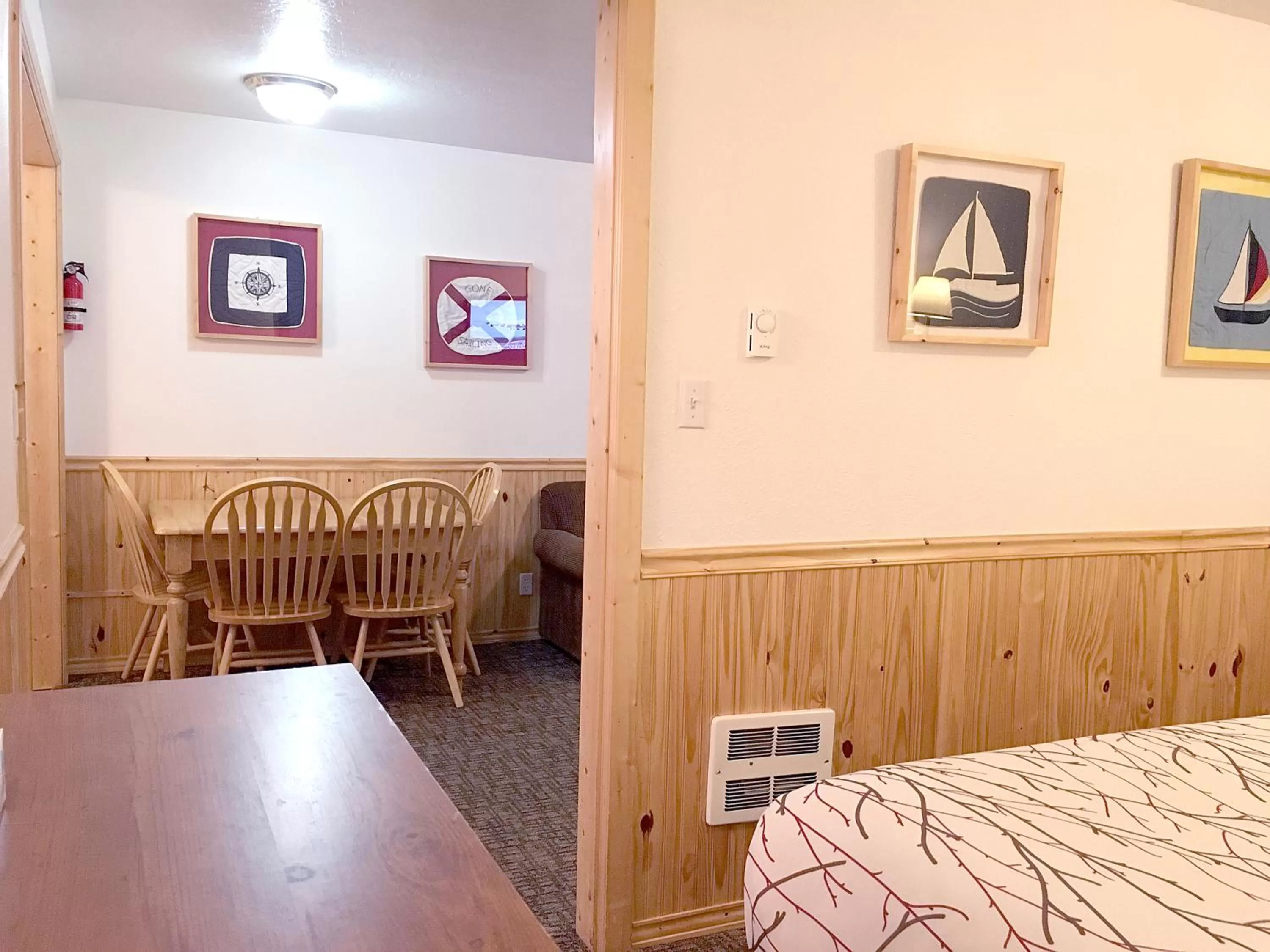 Bed in Park Motel and Cabins