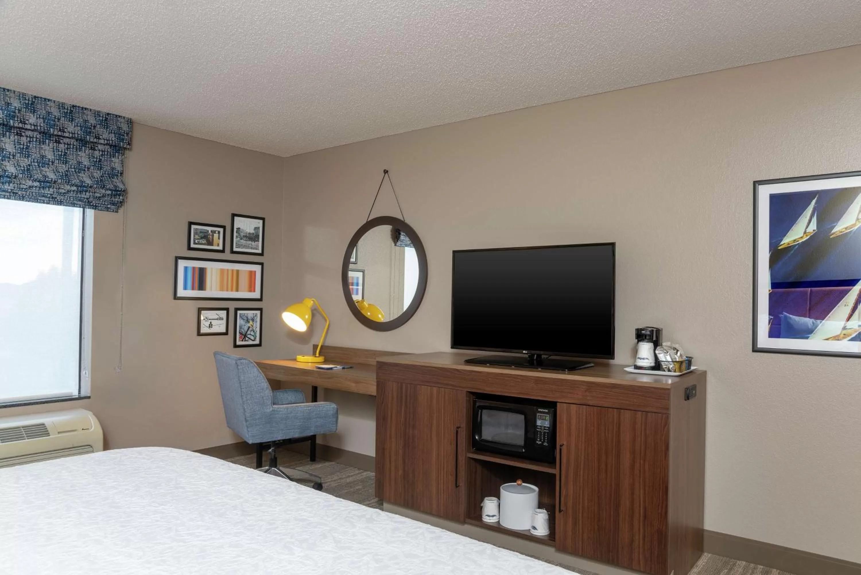 Bedroom, Bed in Hampton Inn Warsaw