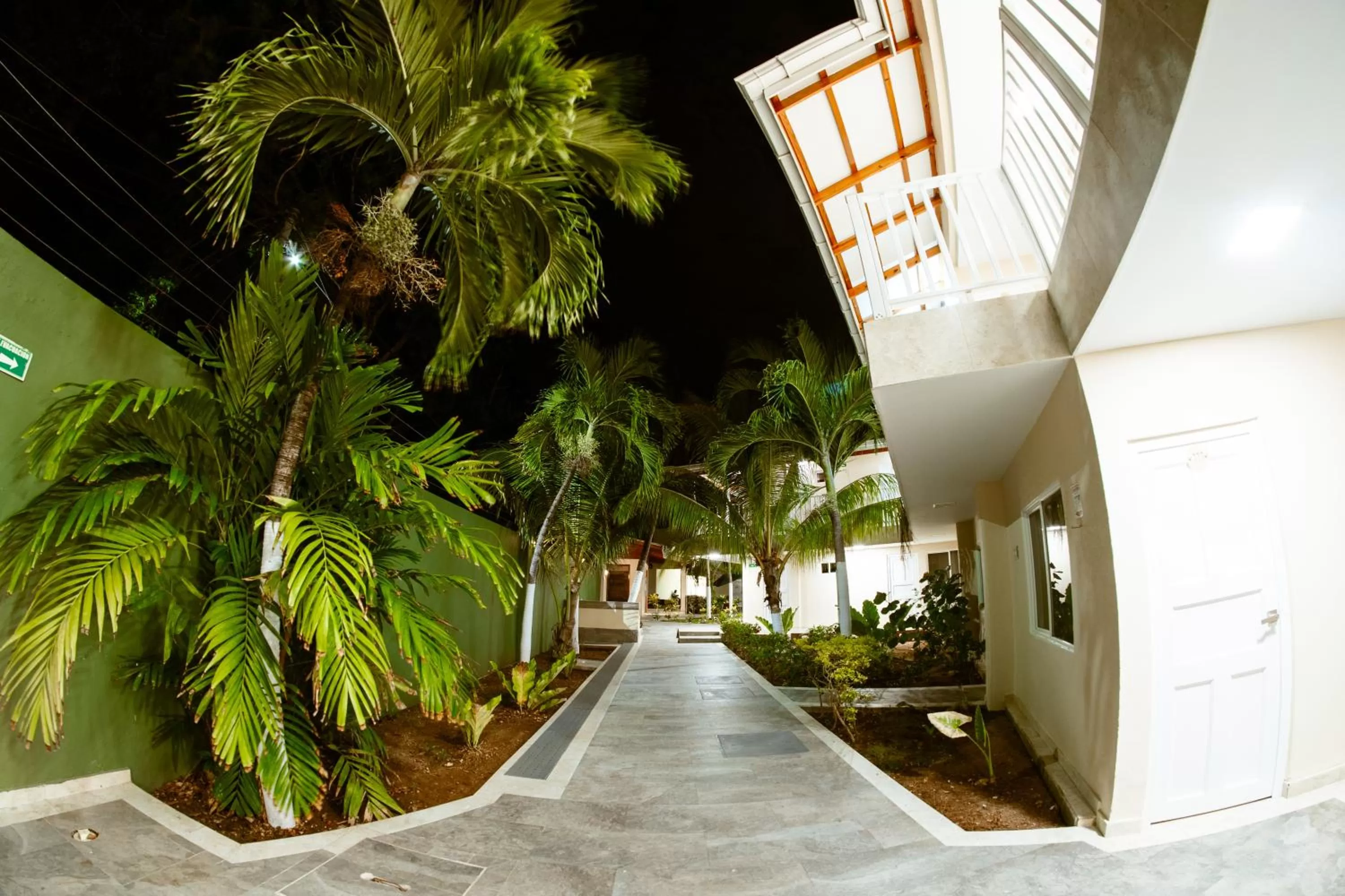 Night in Hotel Isla Bonita