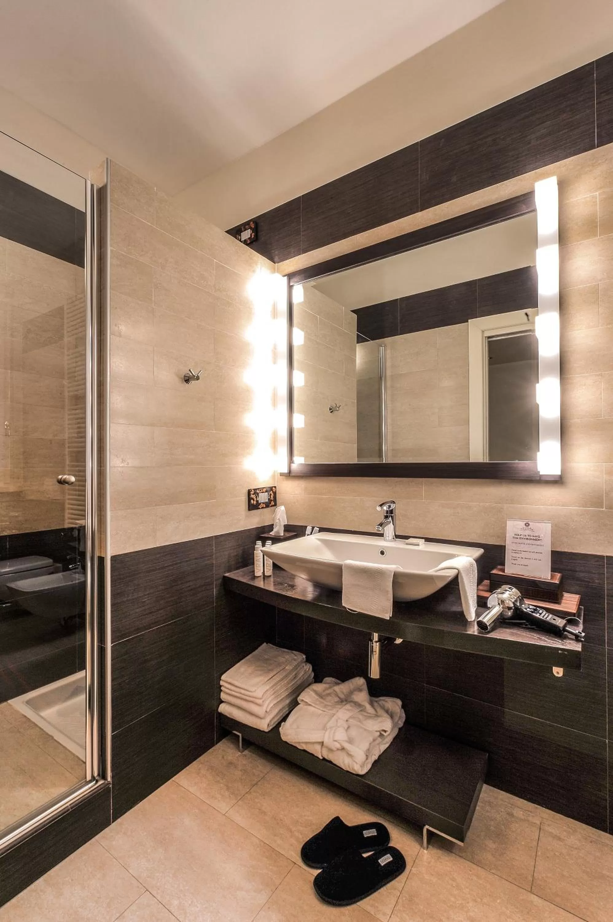 Shower in La Corte Di Giulietta