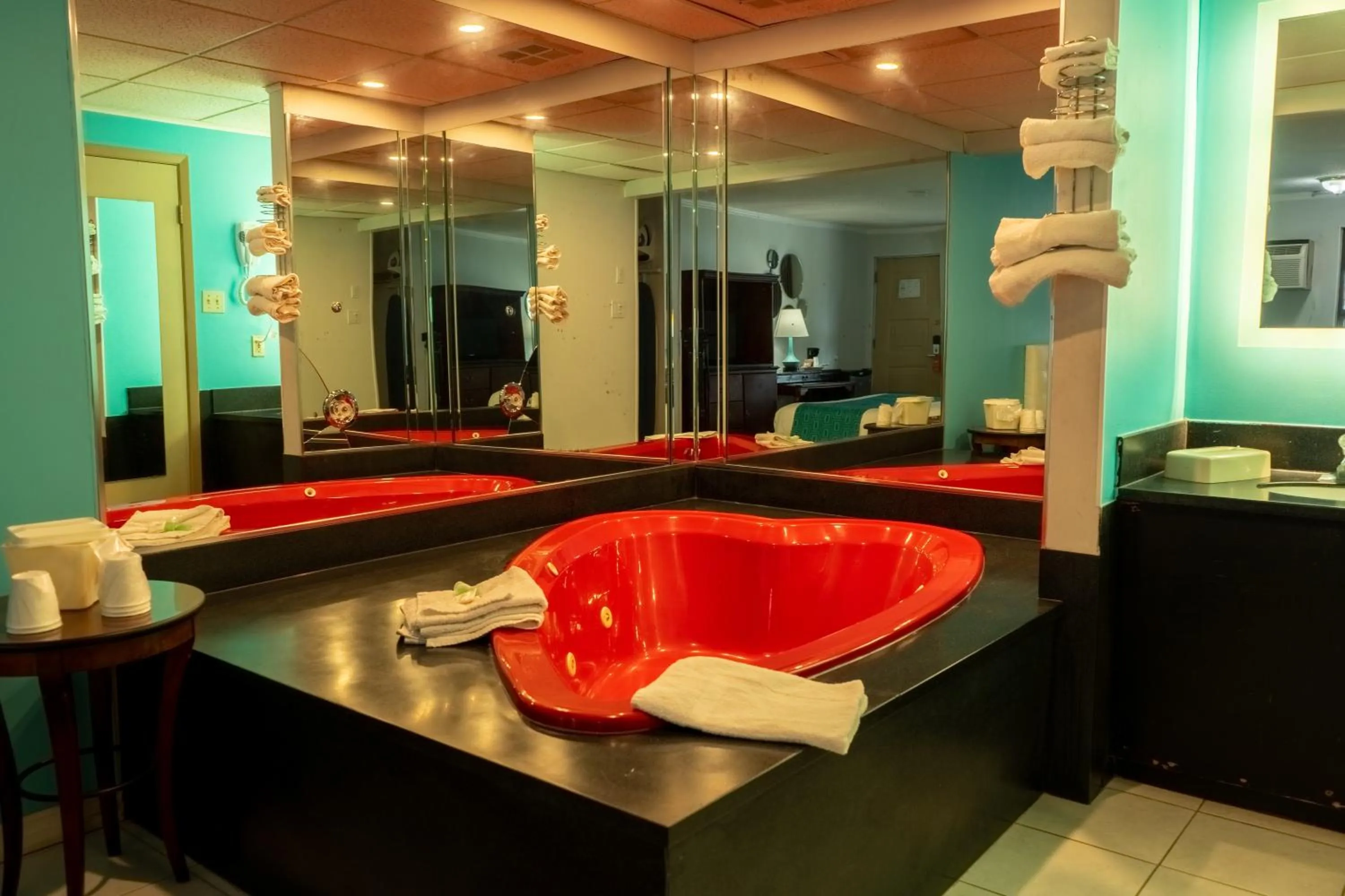 Howard Johnson by Wyndham Niagara Falls