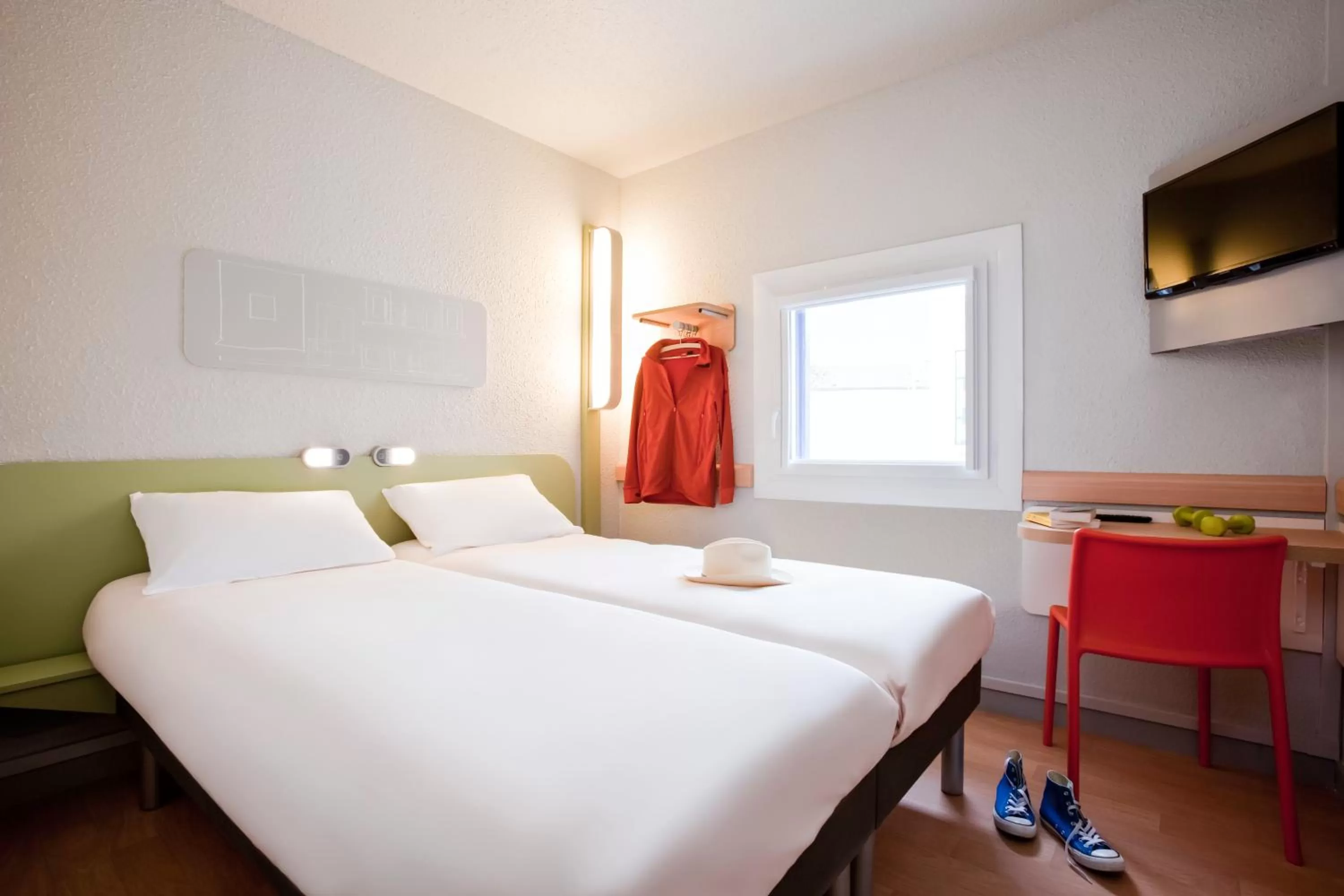Day, Bed in ibis budget Pontault Combault RN4 Marne La Vallée