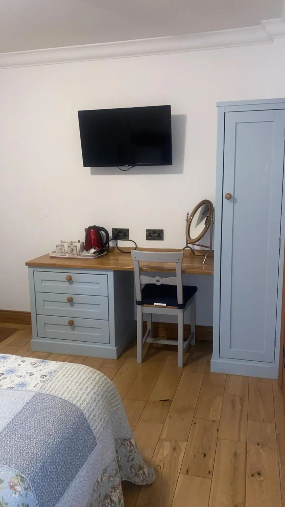 TV and multimedia, Bed in Church Farm Accommodation