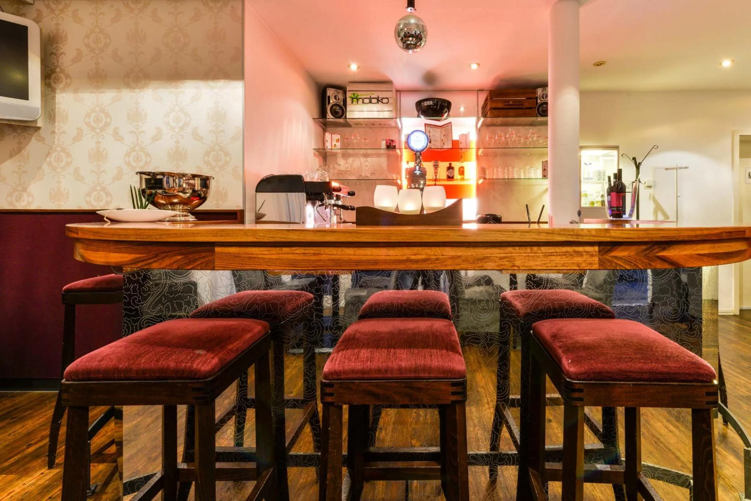 Lounge or bar in Flair Hotel Vier Jahreszeiten