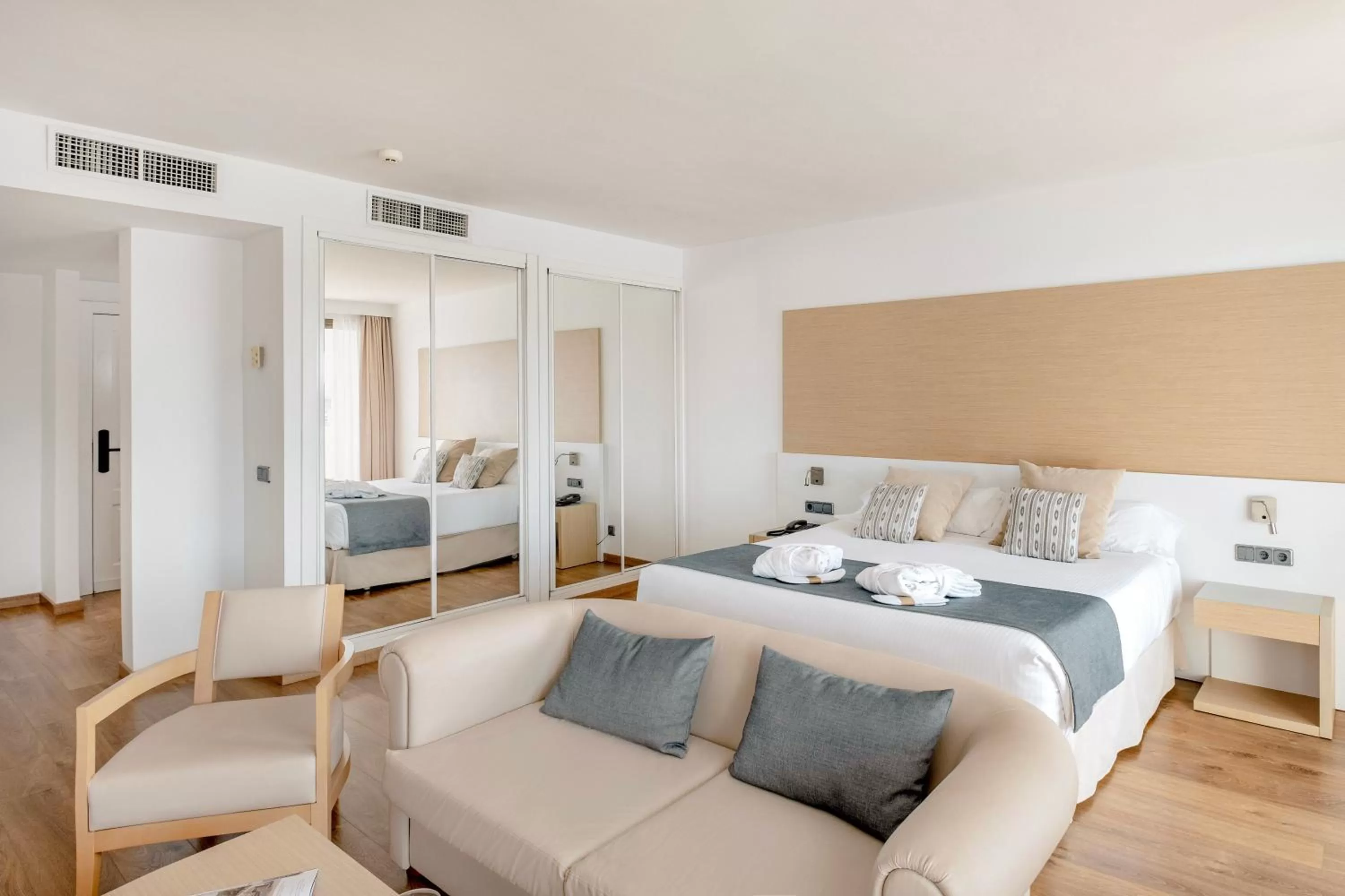 Bed in Sentido Fido Punta del Mar Hotel & Spa - Adults Only