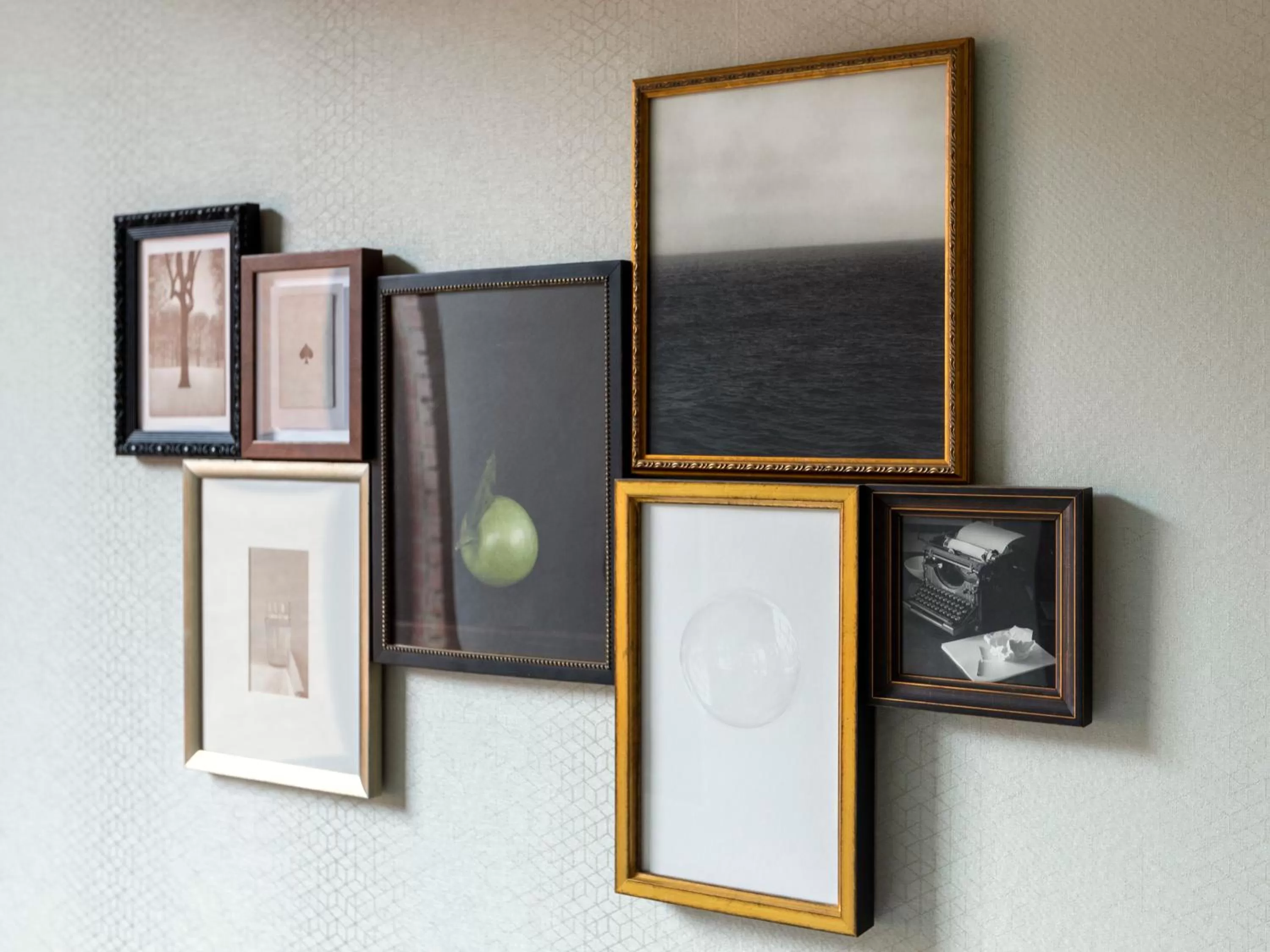 Photo of the whole room in Kimpton - Pittman Hotel by IHG