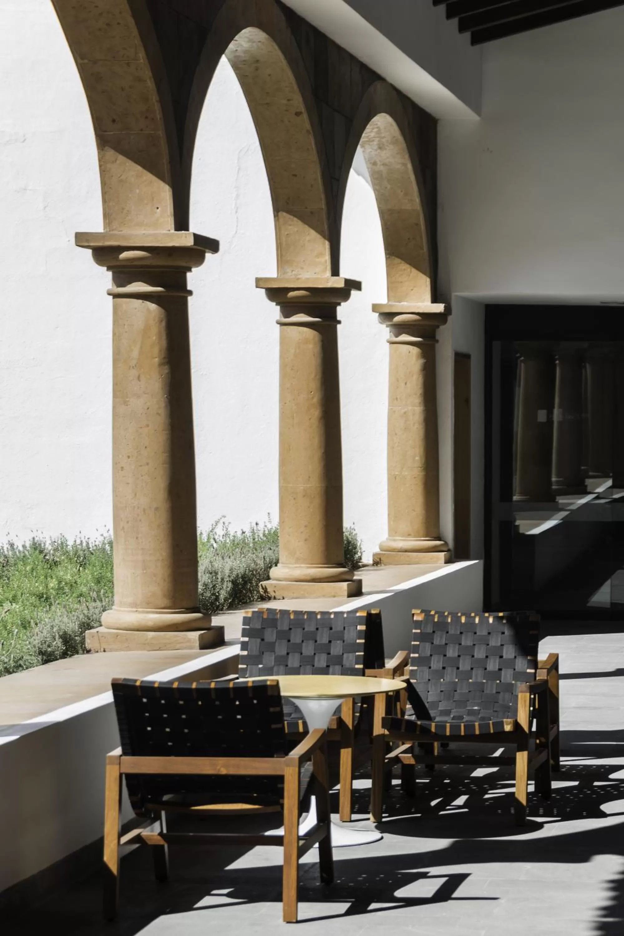 Decorative detail in Fiesta Inn Queretaro