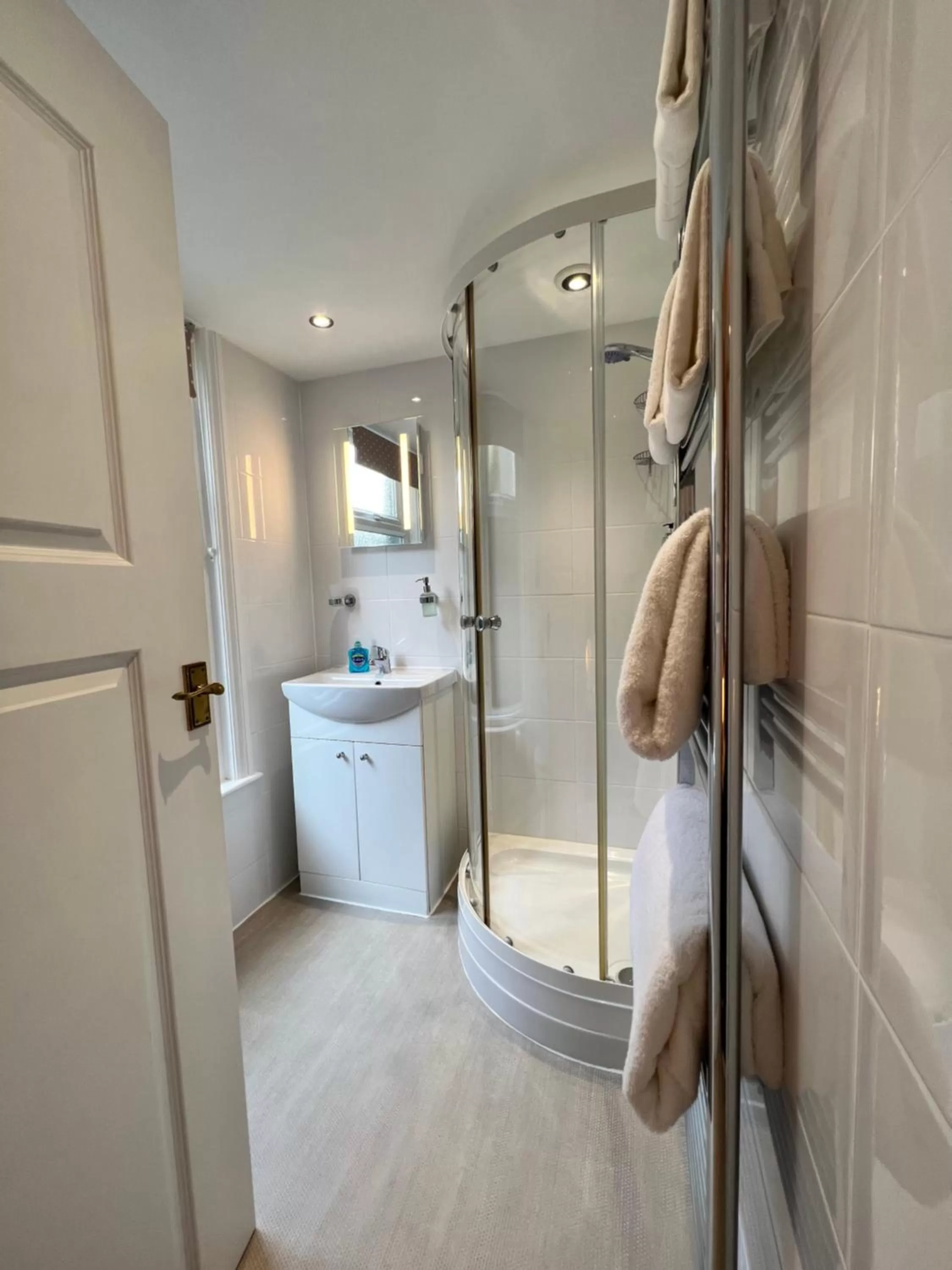 Bathroom in Birkdale Guest House
