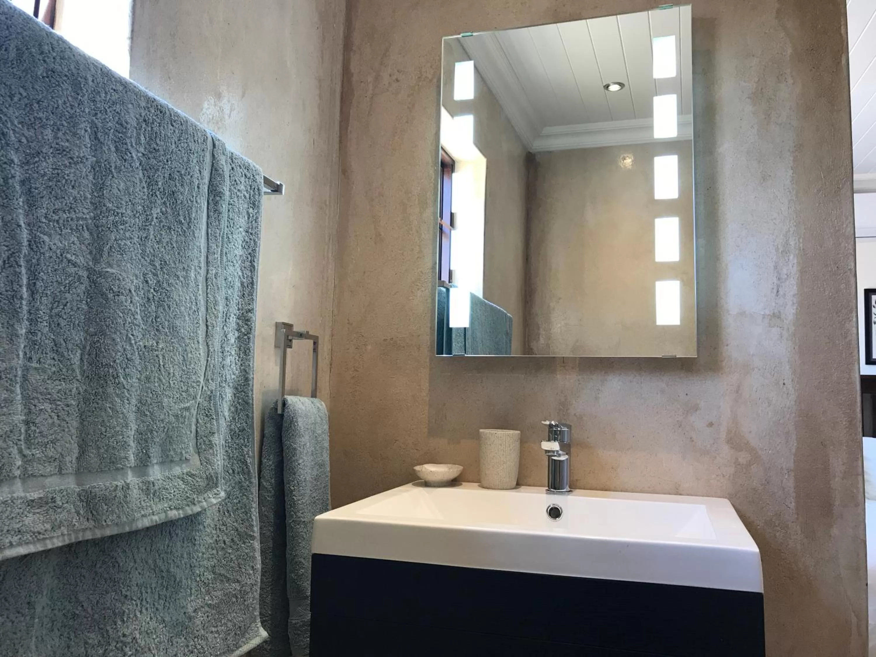 Bathroom in Olive Hill Guest House