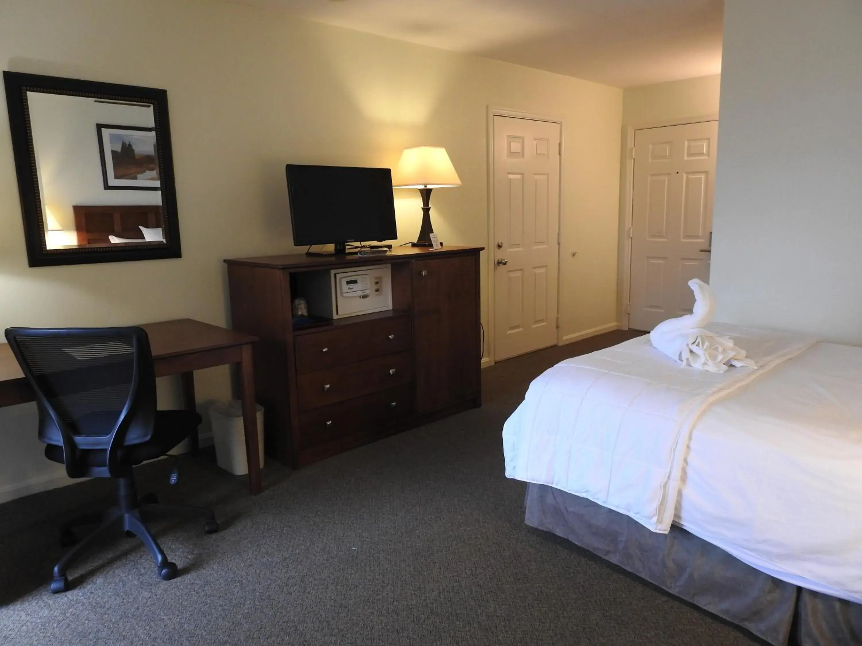 Queen Room with Balcony- No pets allowed in Inn at Cemetery Hill Queen Room with Balcony- No pets allowed in Inn at Cemetery Hill