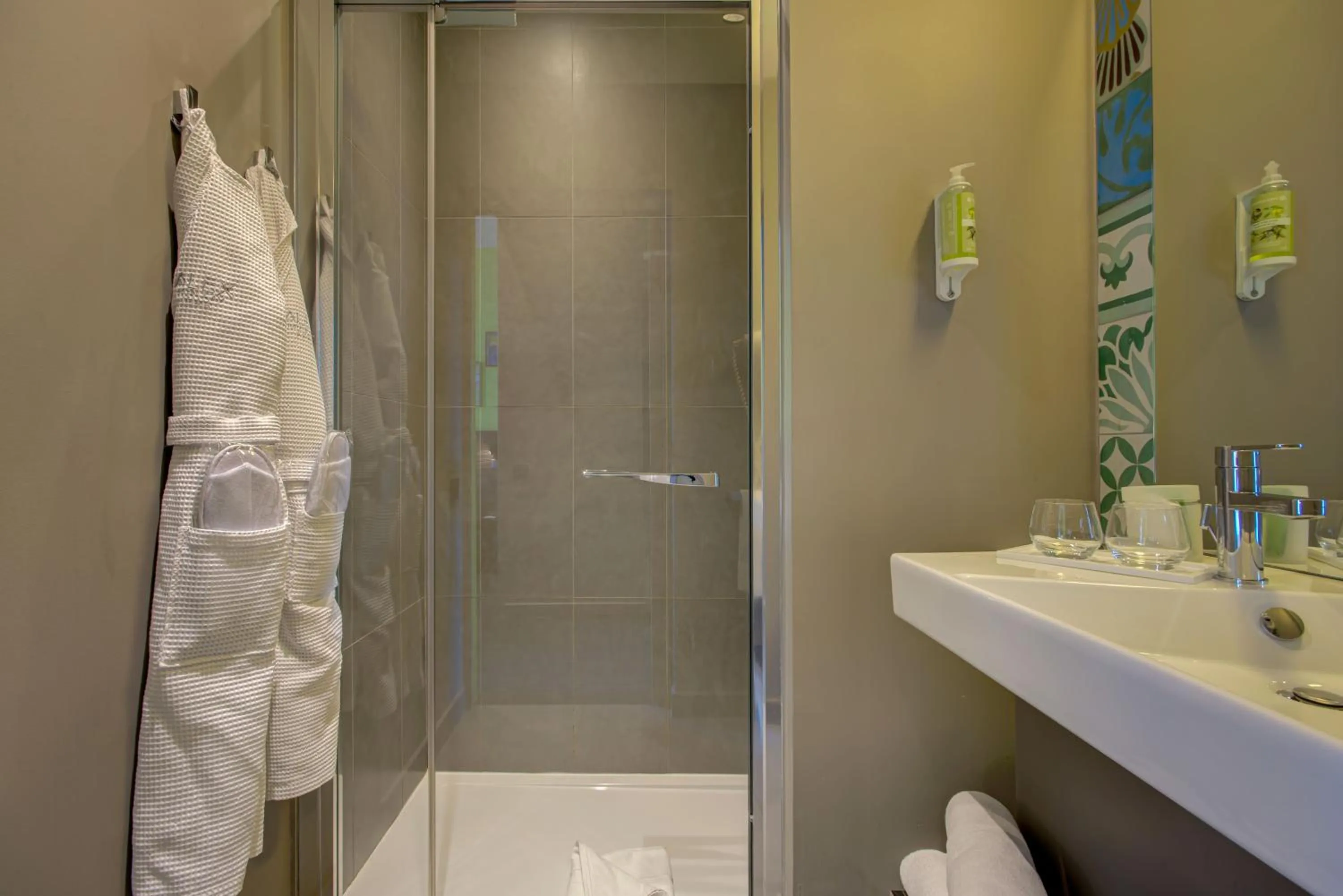 Bathroom in Alex Hotel & Spa