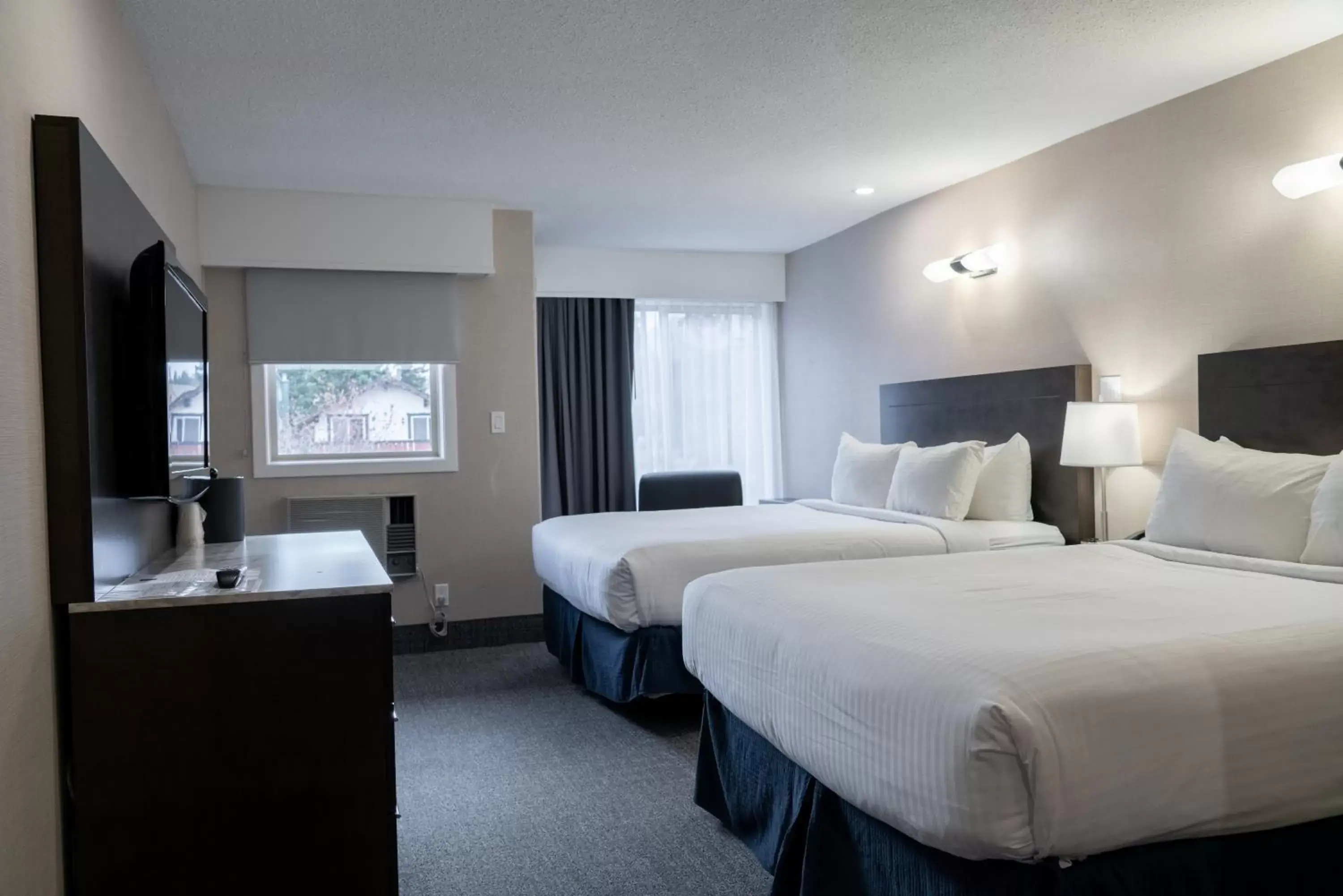 Standard Two Queen Room in Red Carpet Inn Standard Two Queen Room in Red Carpet Inn