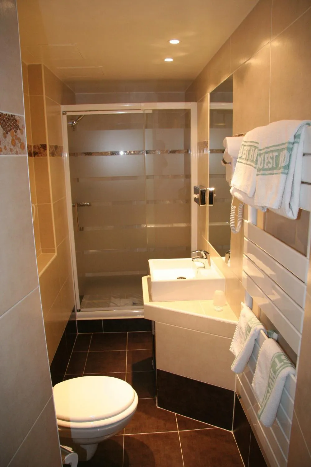 Bathroom in L'Ouest Hotel