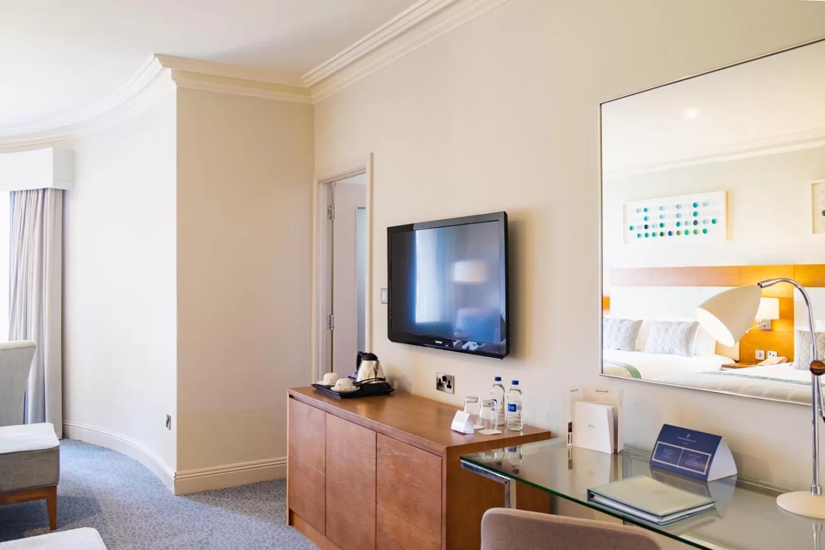 TV and multimedia, Bed in Portmarnock Resort & Jameson Golf Links