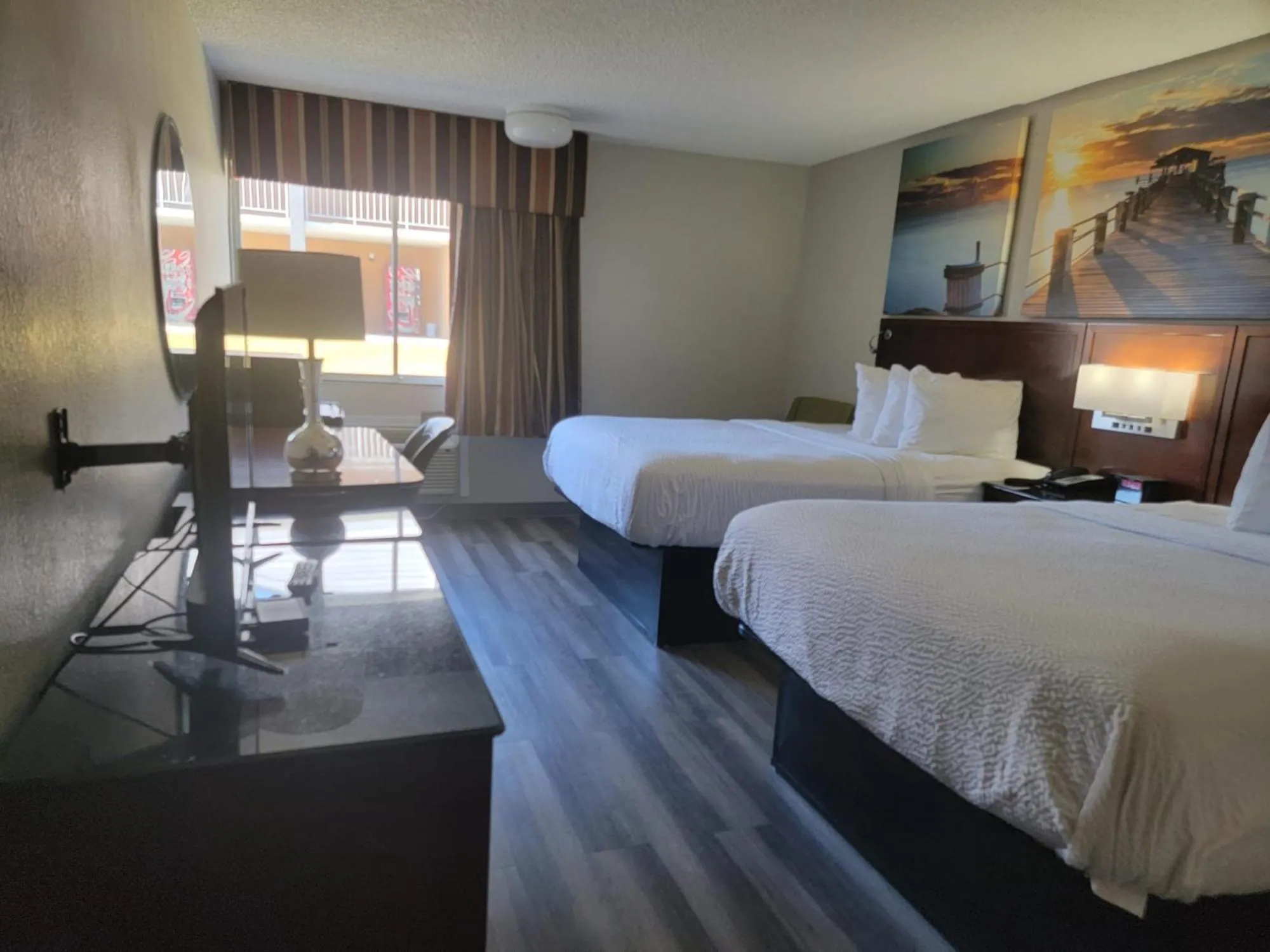 Bed in Executive Inn & Suites