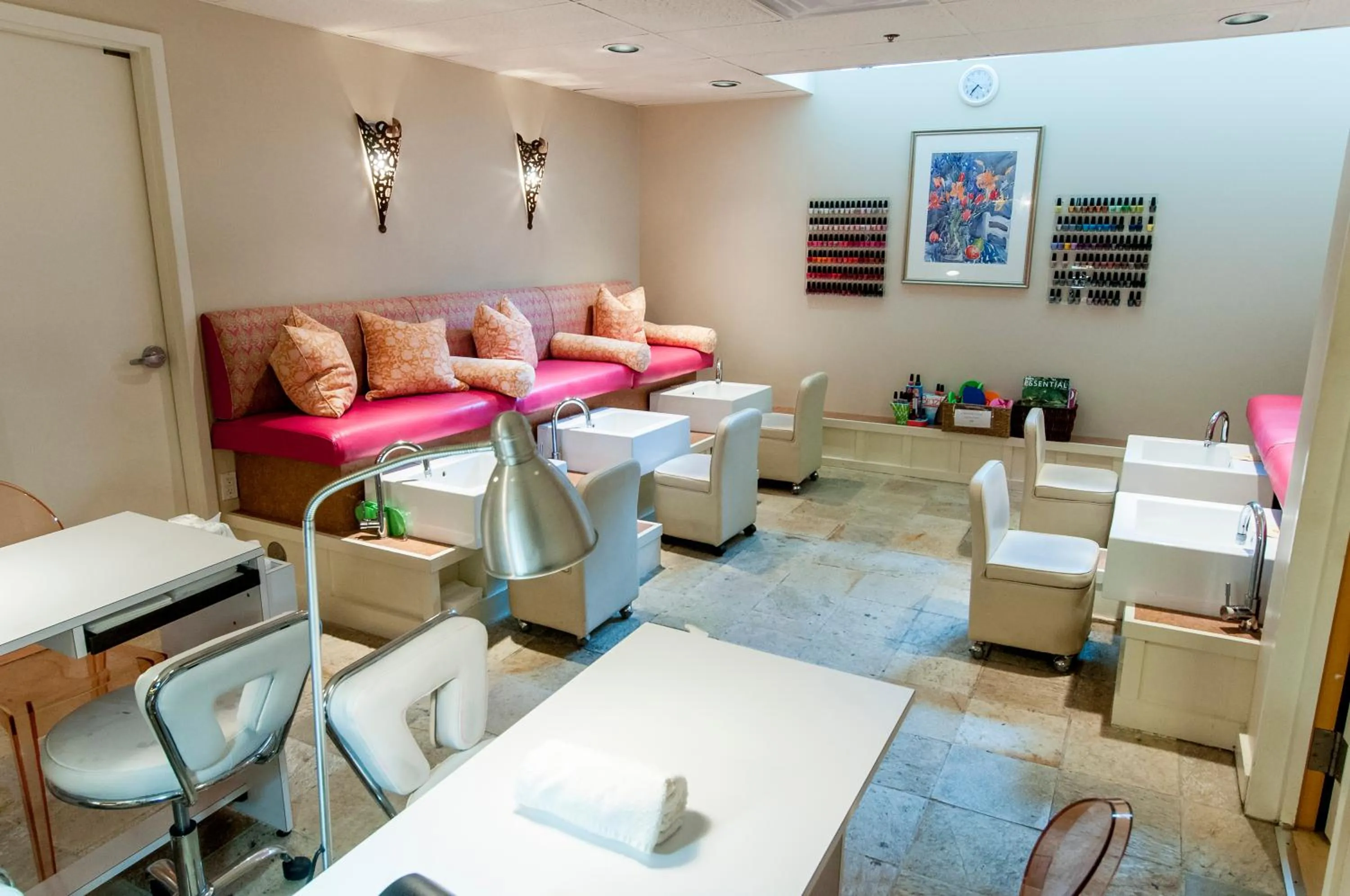 Spa and wellness centre/facilities in The Ivy at Verity