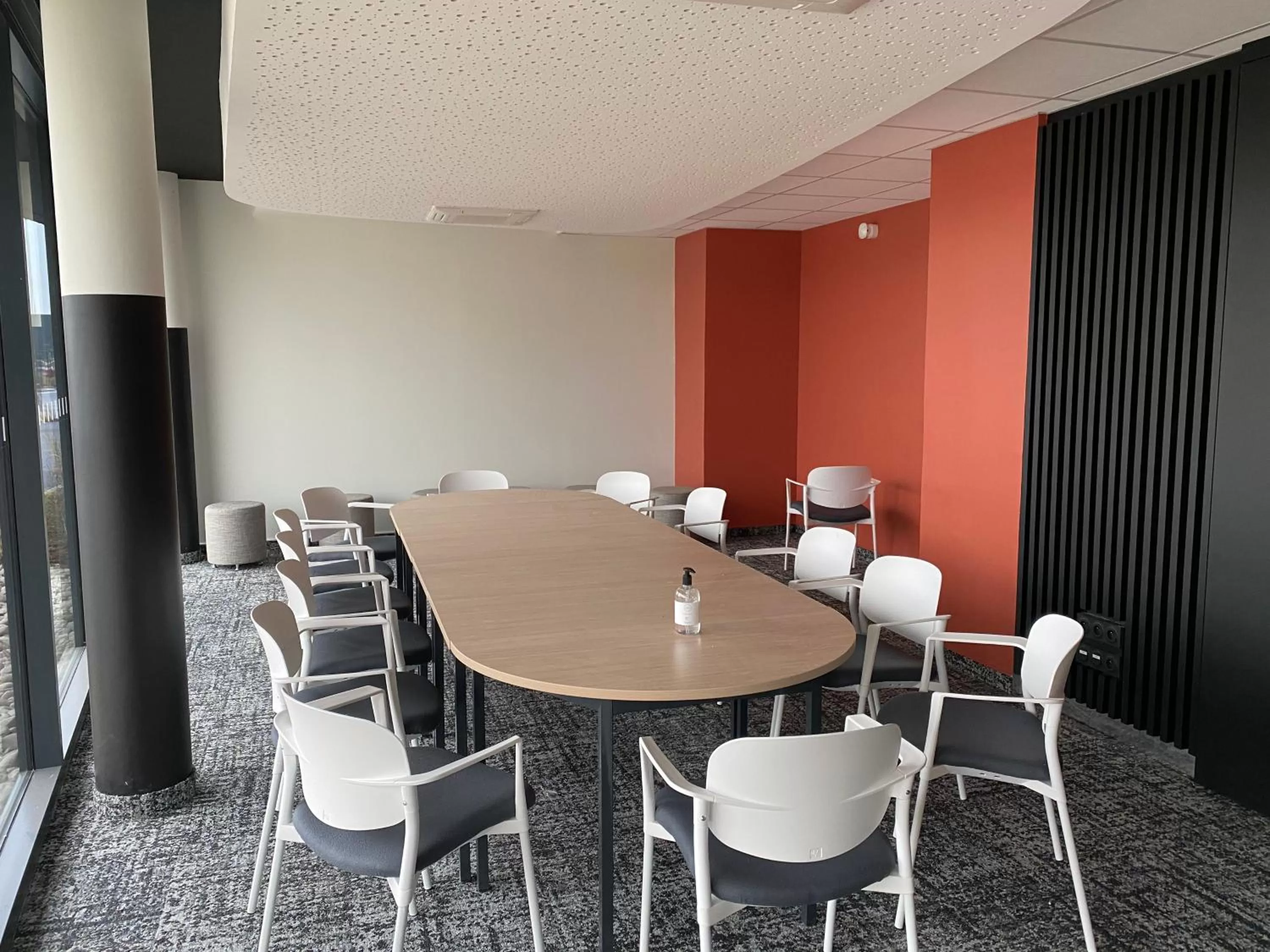 Property building in Hôtel Akena Troyes - La Chapelle St-Luc